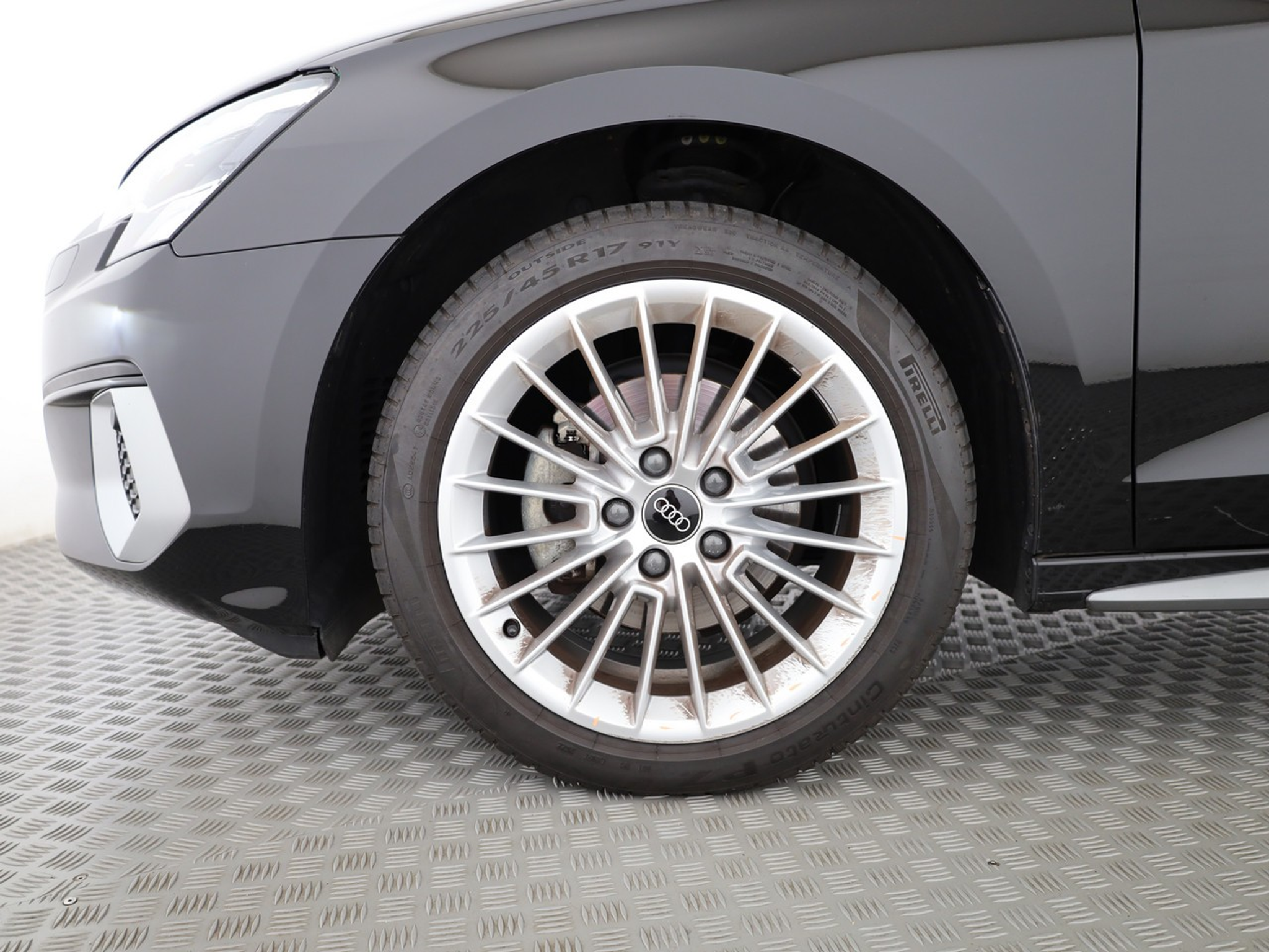 listing desktop thumbnail image 5