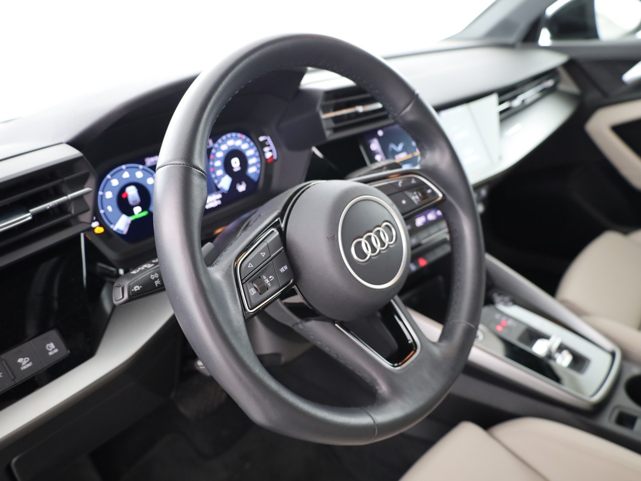 listing desktop thumbnail image 6