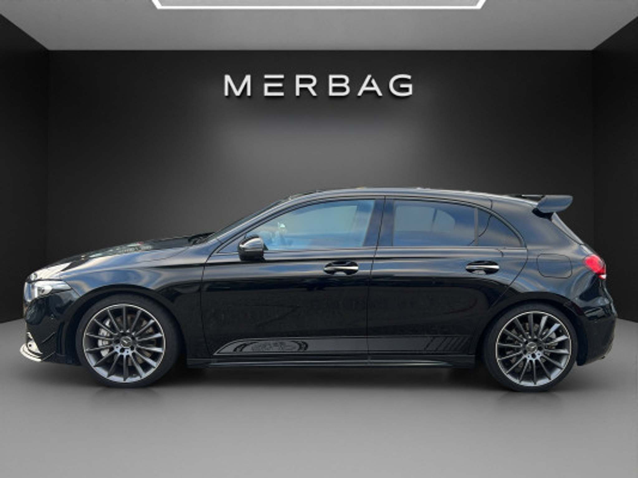 listing desktop thumbnail image 1