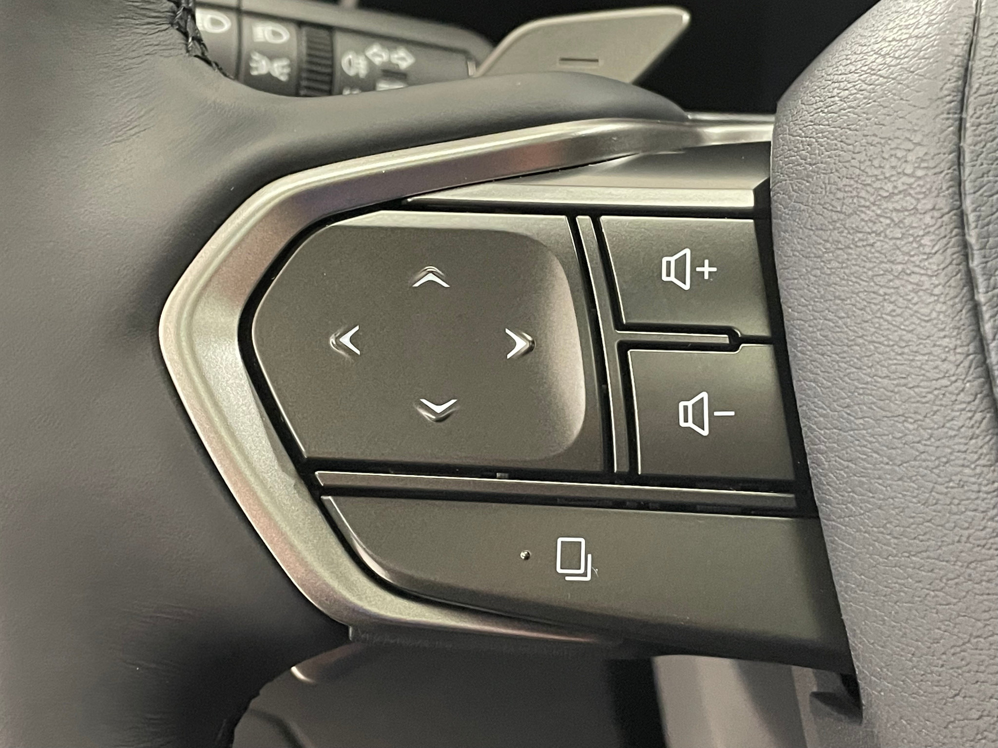 listing desktop thumbnail image 9