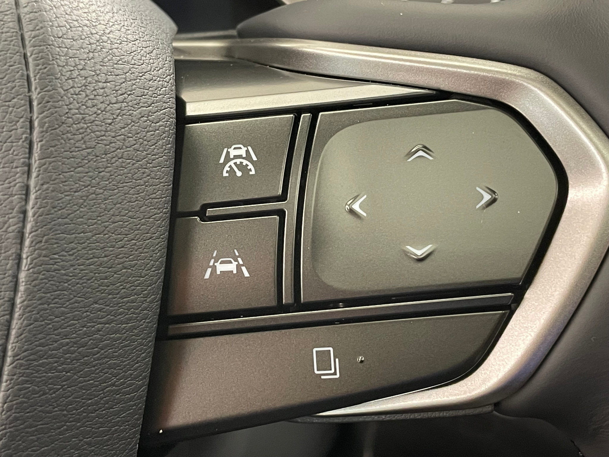 listing desktop thumbnail image 10