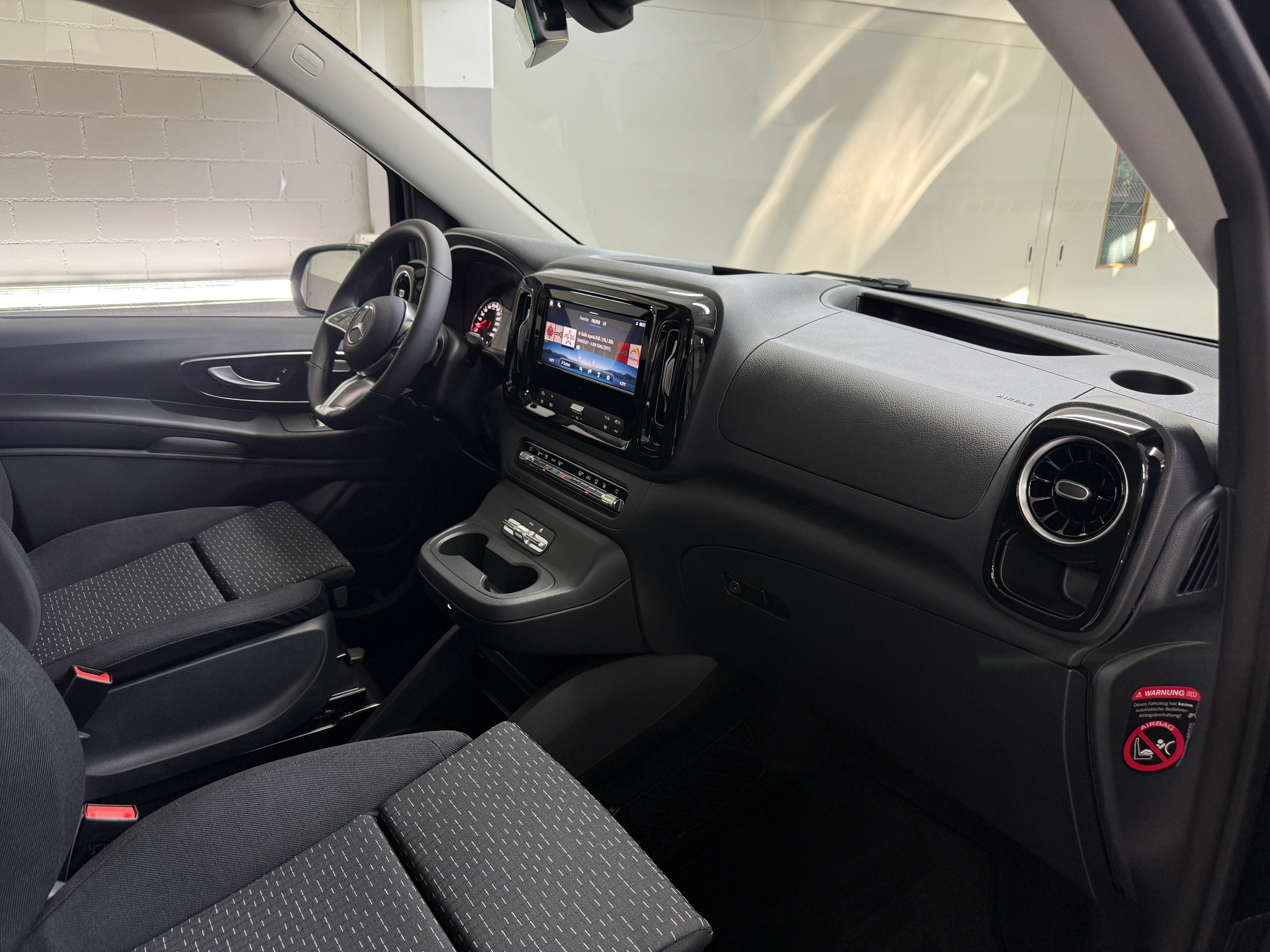 listing desktop thumbnail image 12