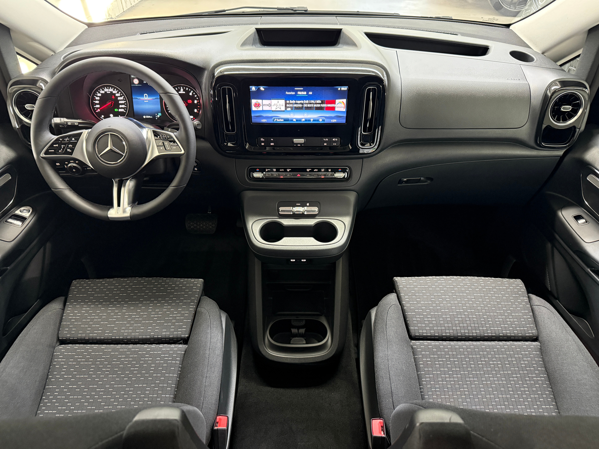 listing desktop thumbnail image 9