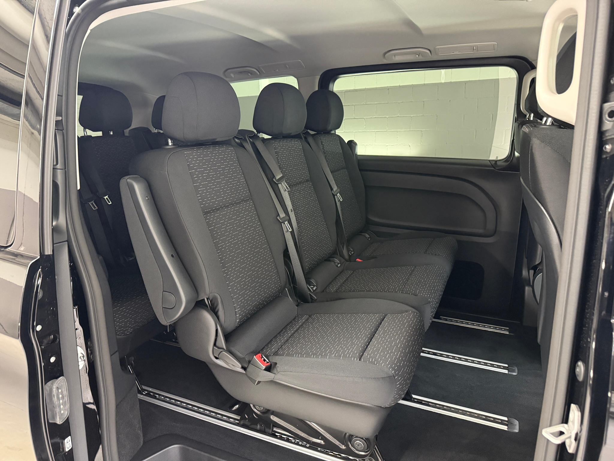 listing desktop thumbnail image 7