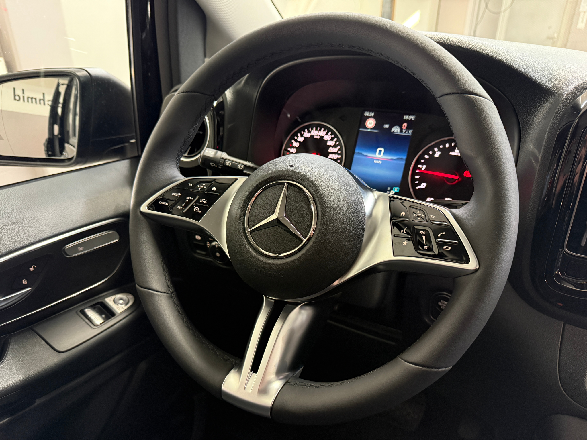 listing desktop thumbnail image 16