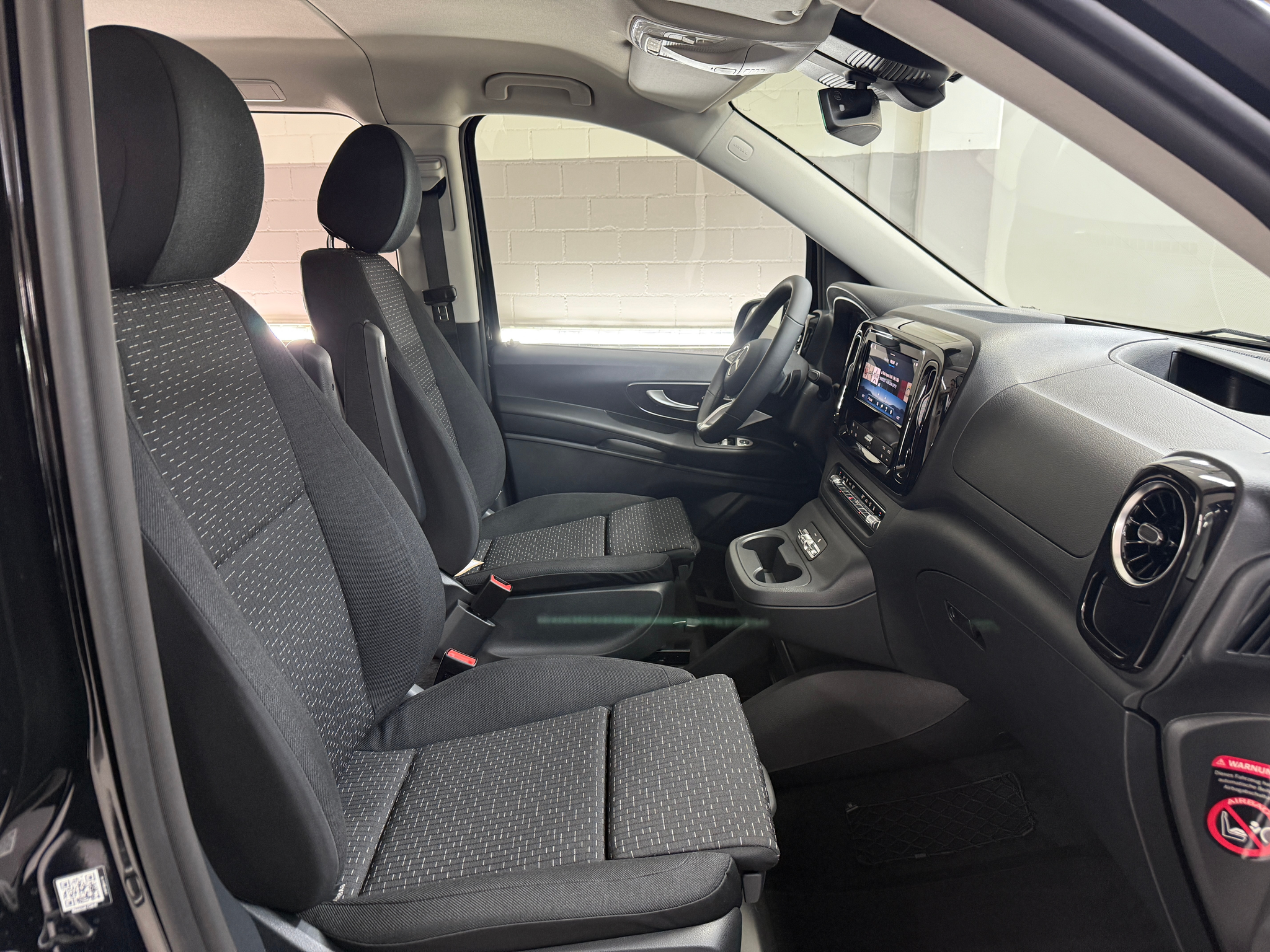 listing desktop thumbnail image 11