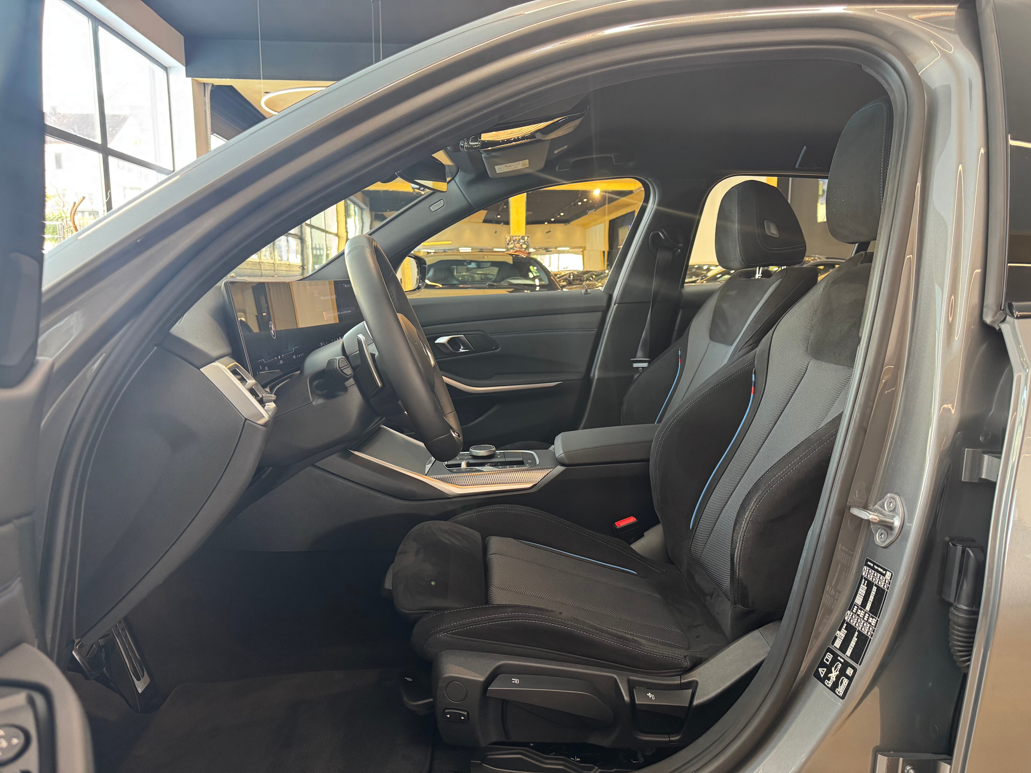 listing desktop thumbnail image 14