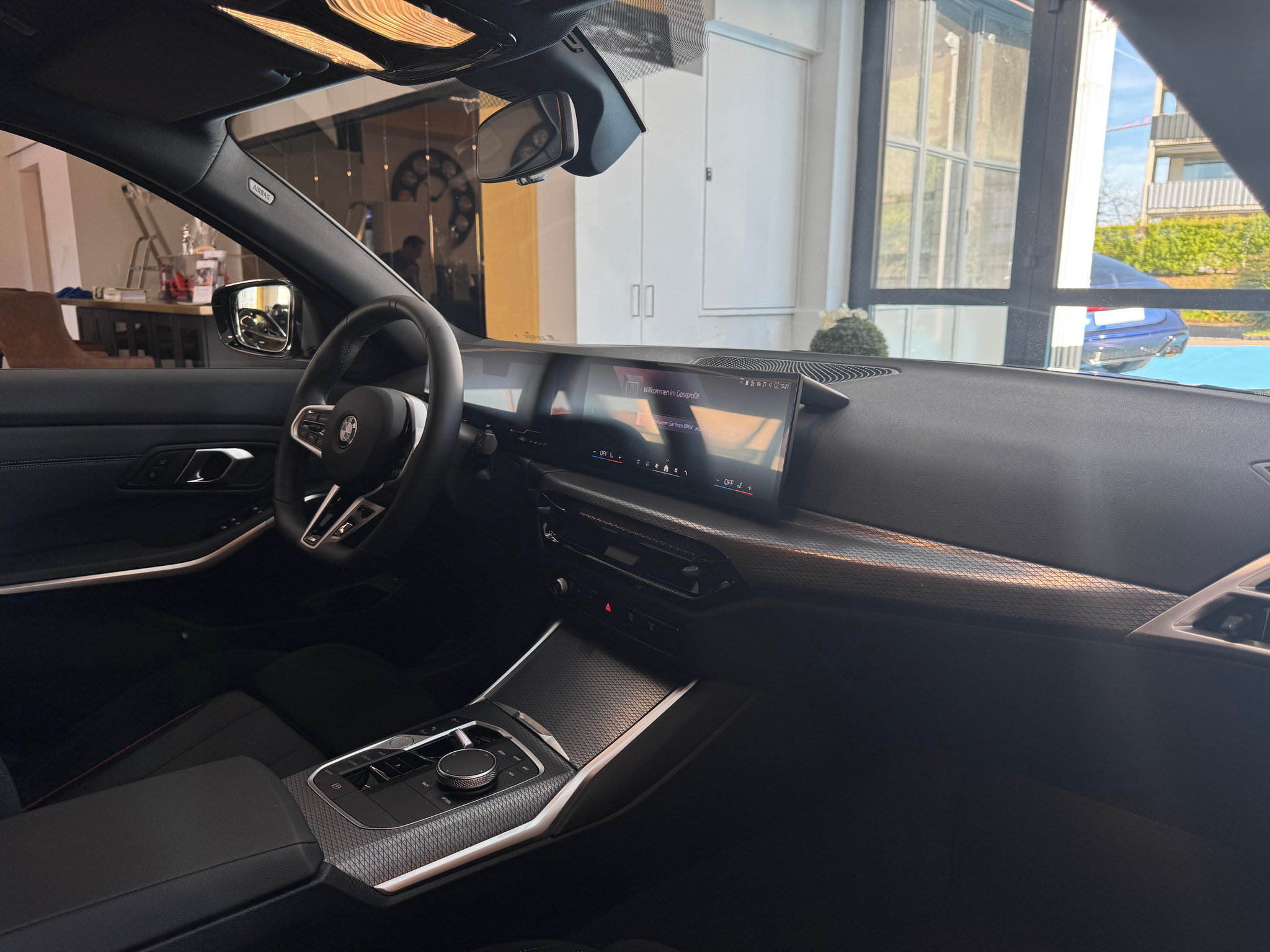 listing desktop thumbnail image 16