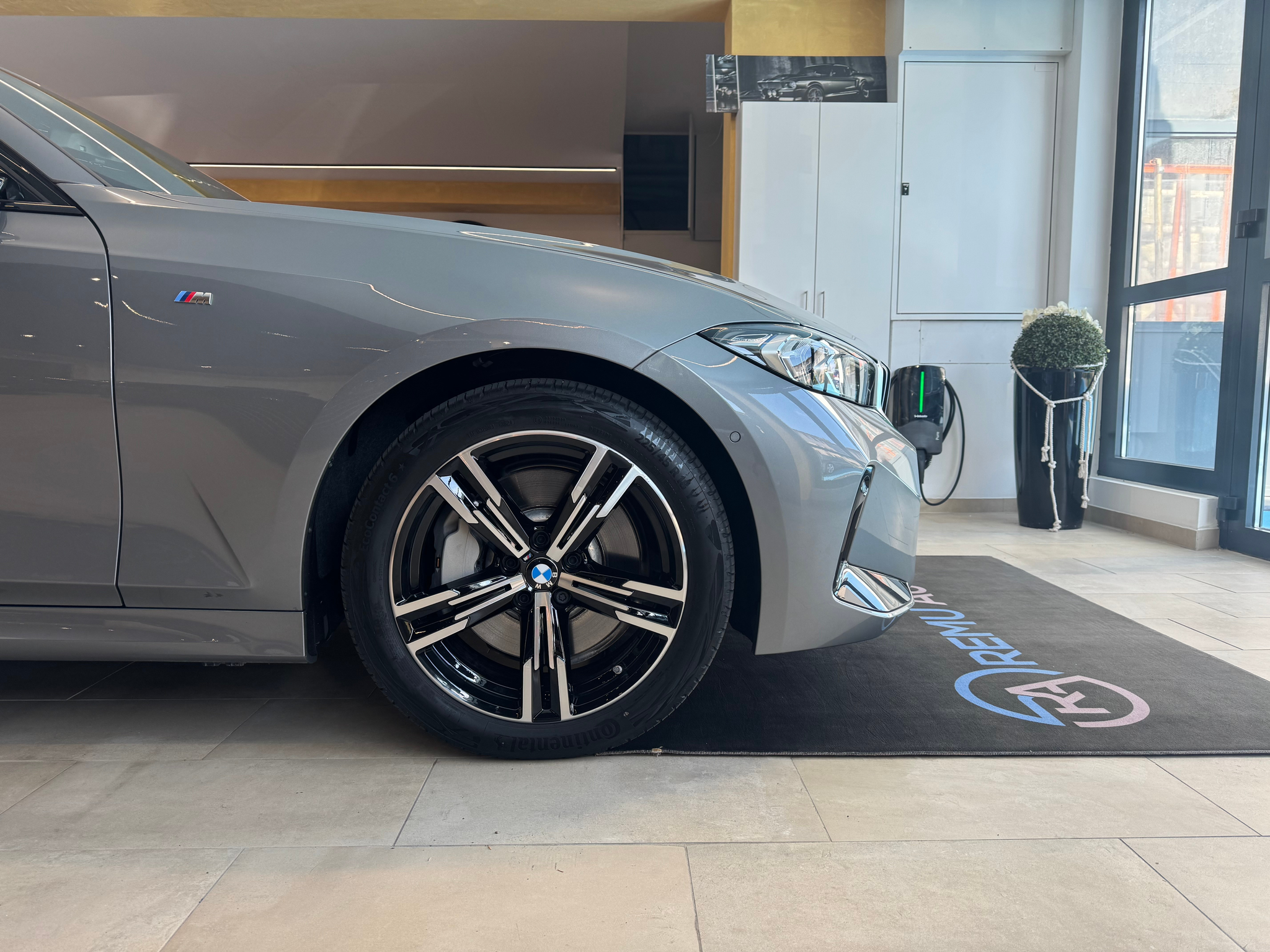 listing desktop thumbnail image 9