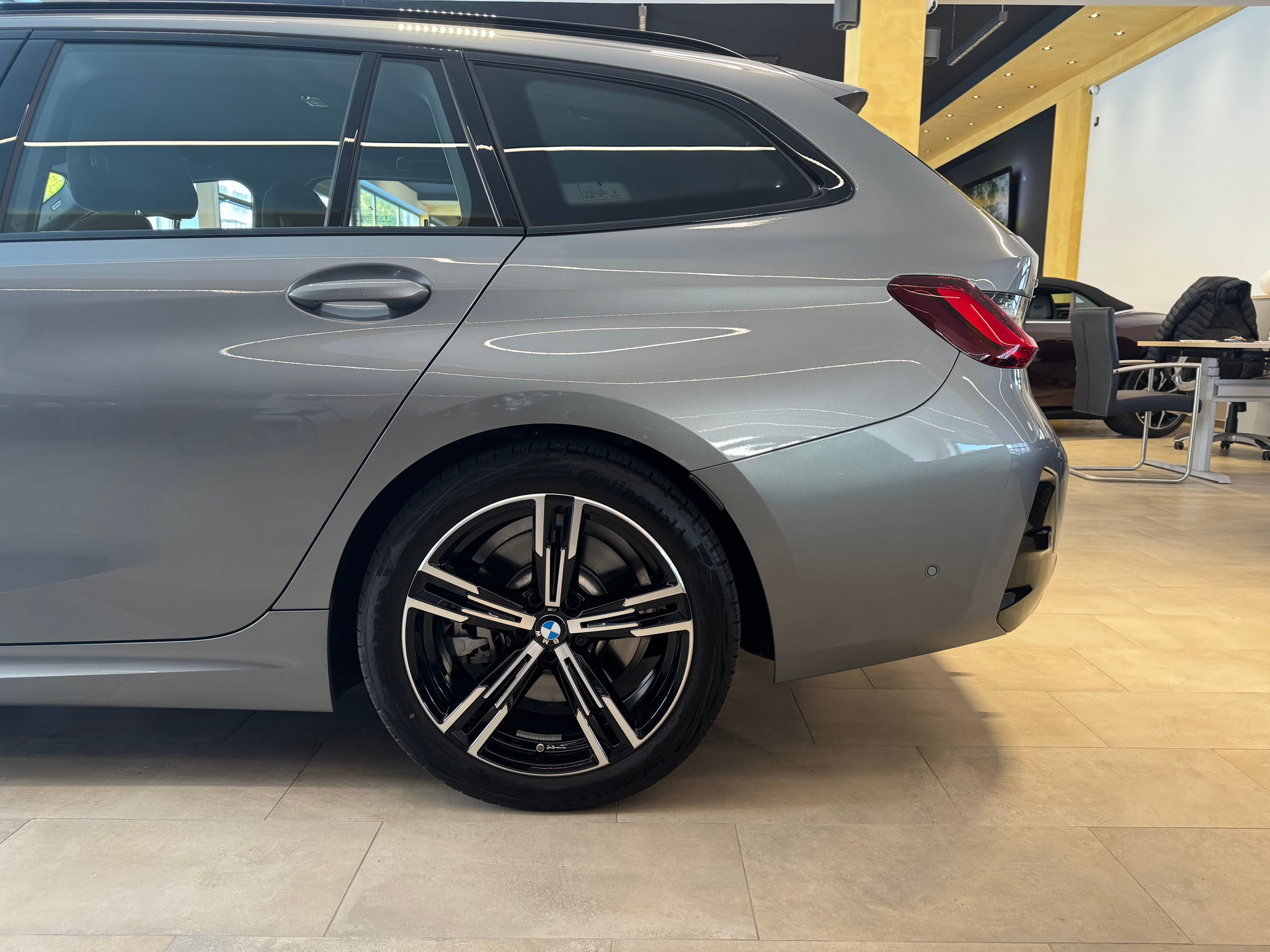 listing desktop thumbnail image 11