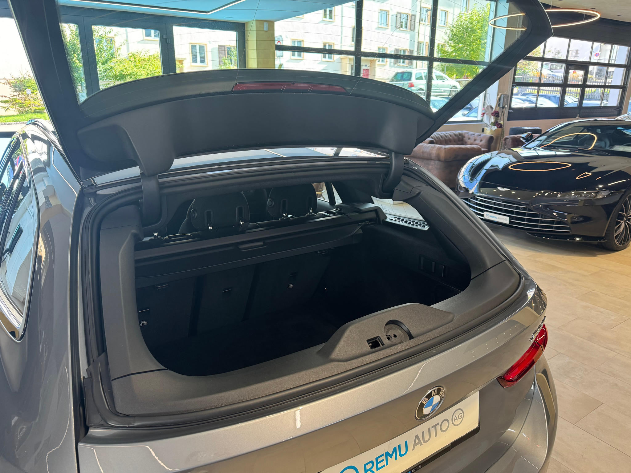 listing desktop thumbnail image 20