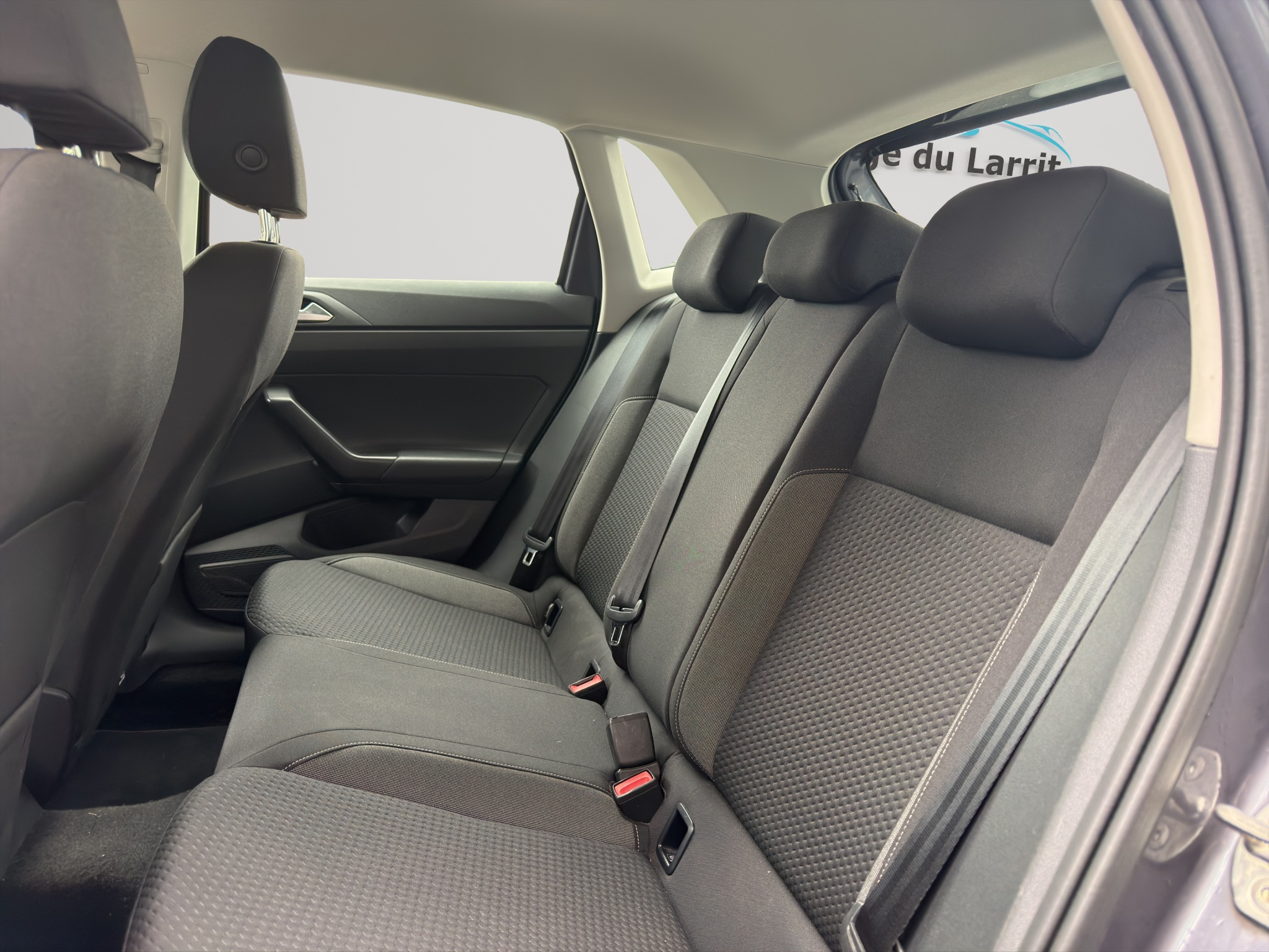 listing desktop thumbnail image 14