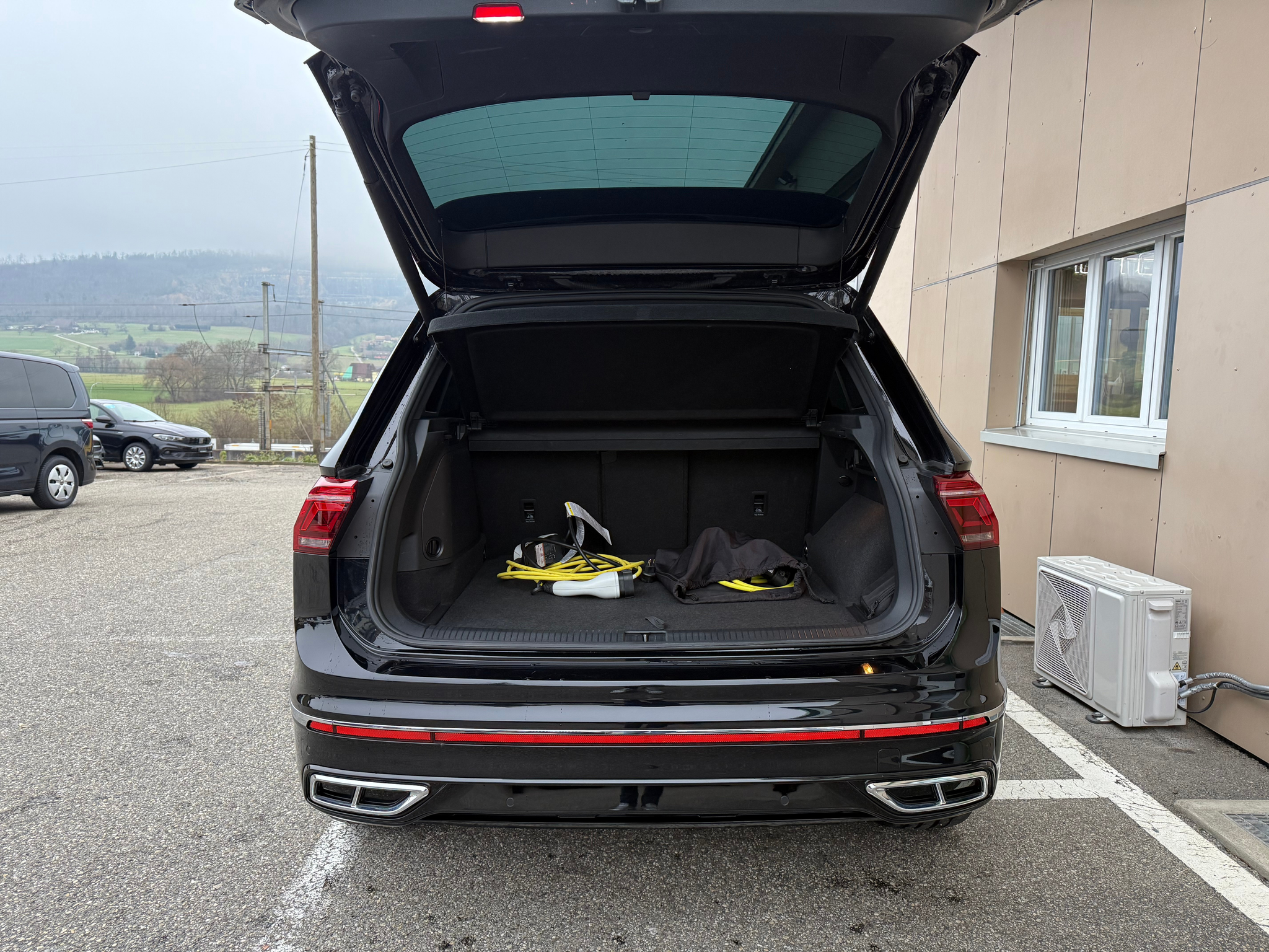 listing desktop thumbnail image 27