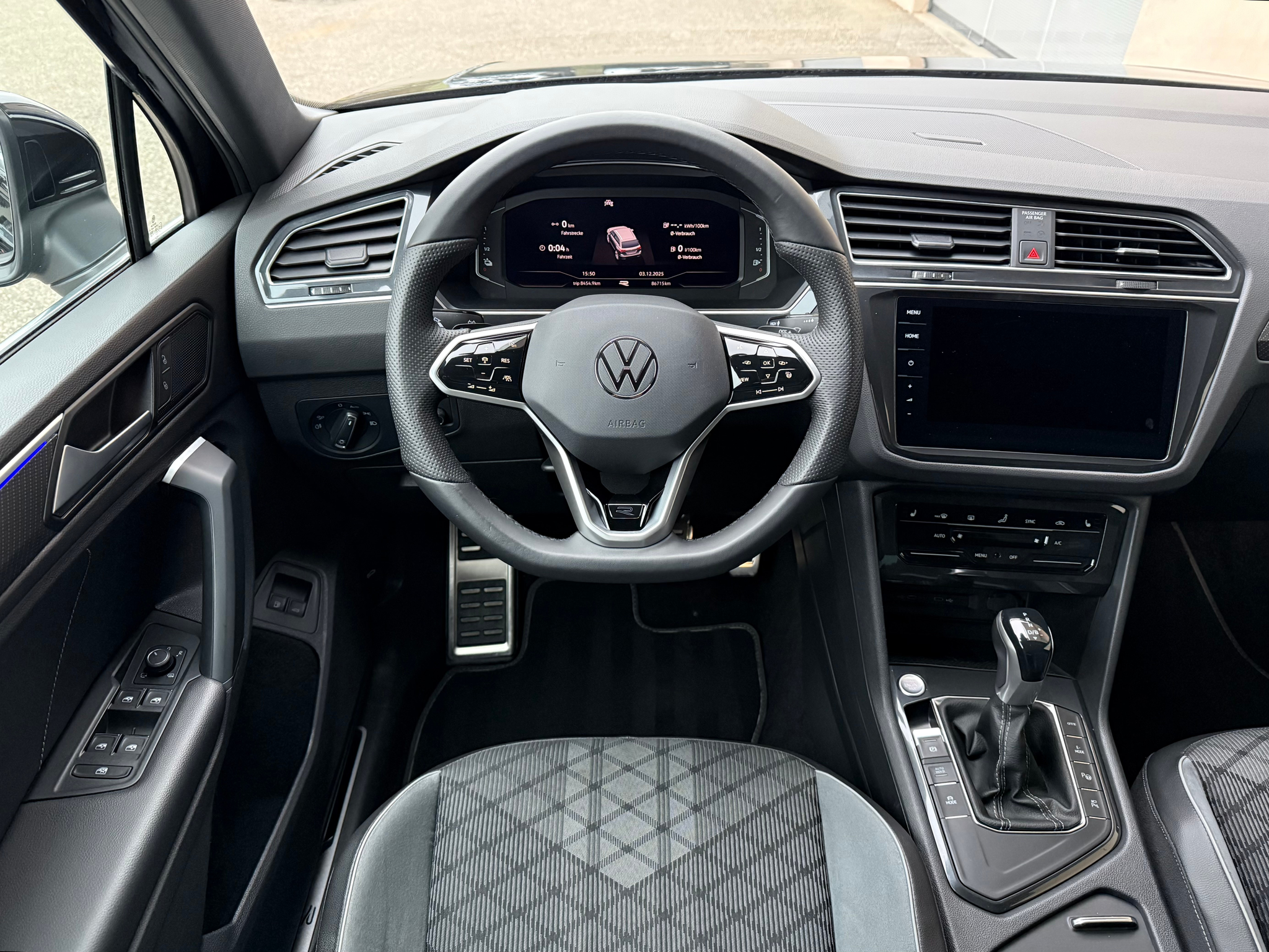 listing desktop thumbnail image 14