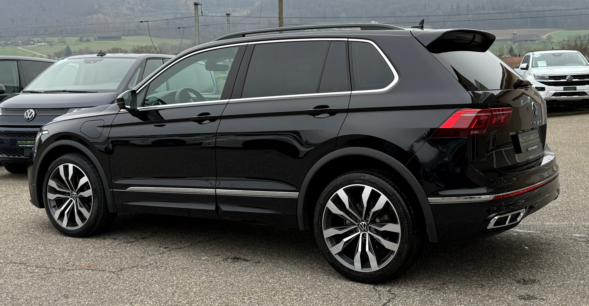 listing desktop thumbnail image 6