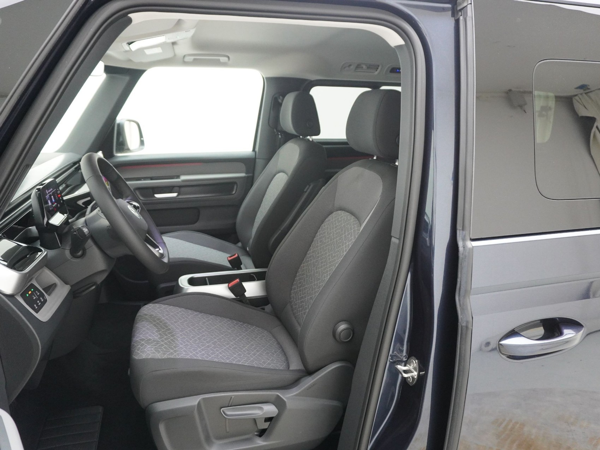 listing desktop thumbnail image 11