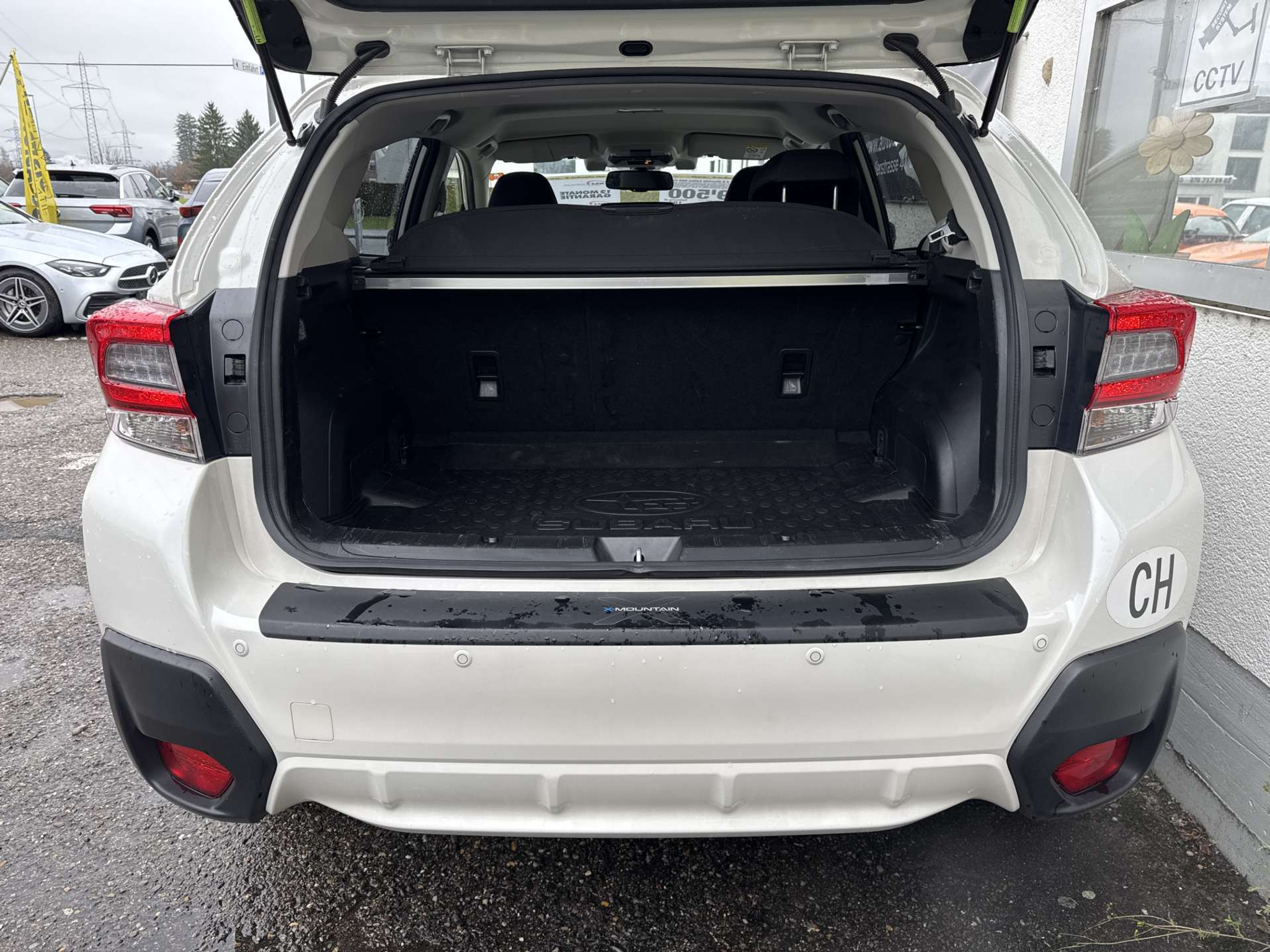 listing desktop thumbnail image 8