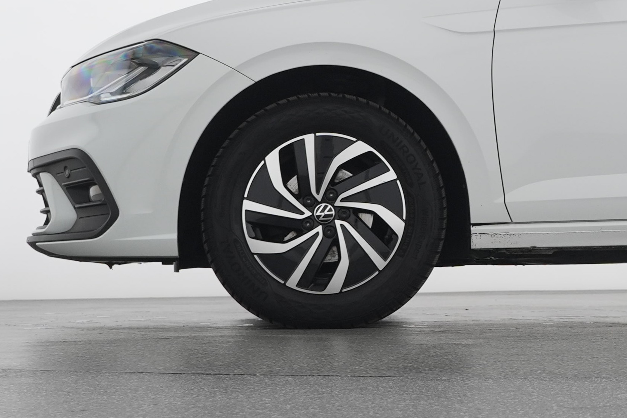 listing desktop thumbnail image 4