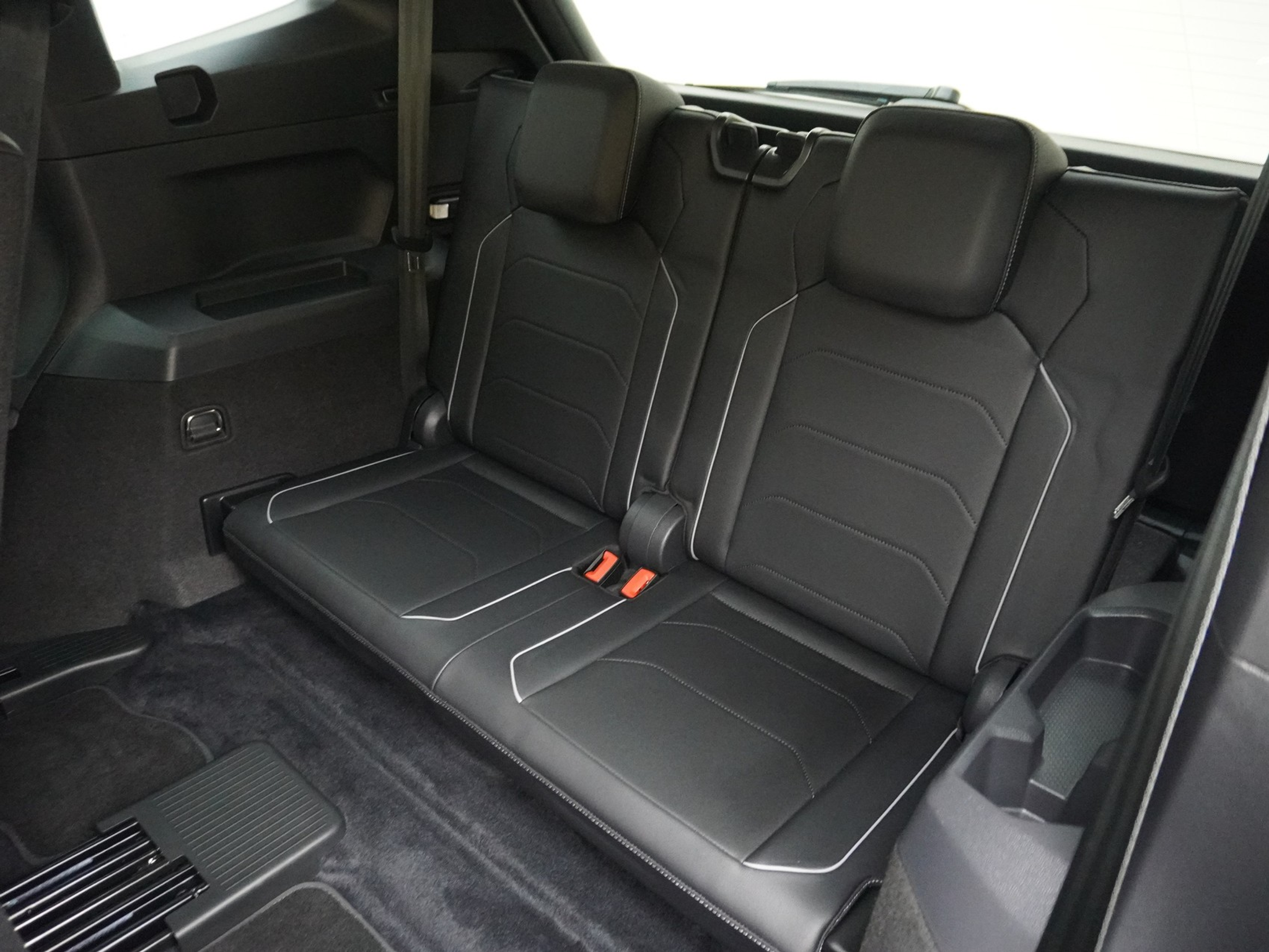 listing desktop thumbnail image 13