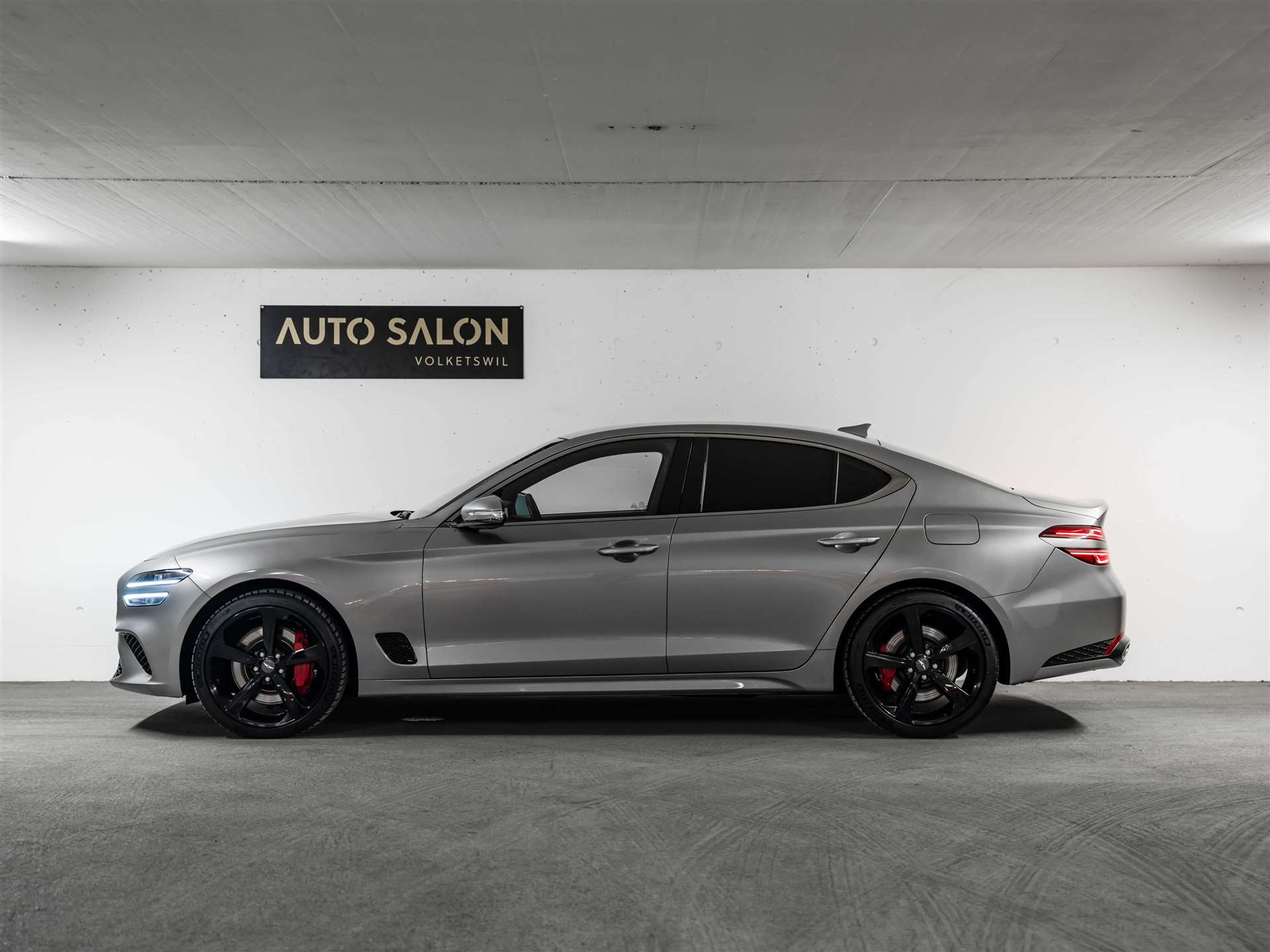 listing desktop thumbnail image 1