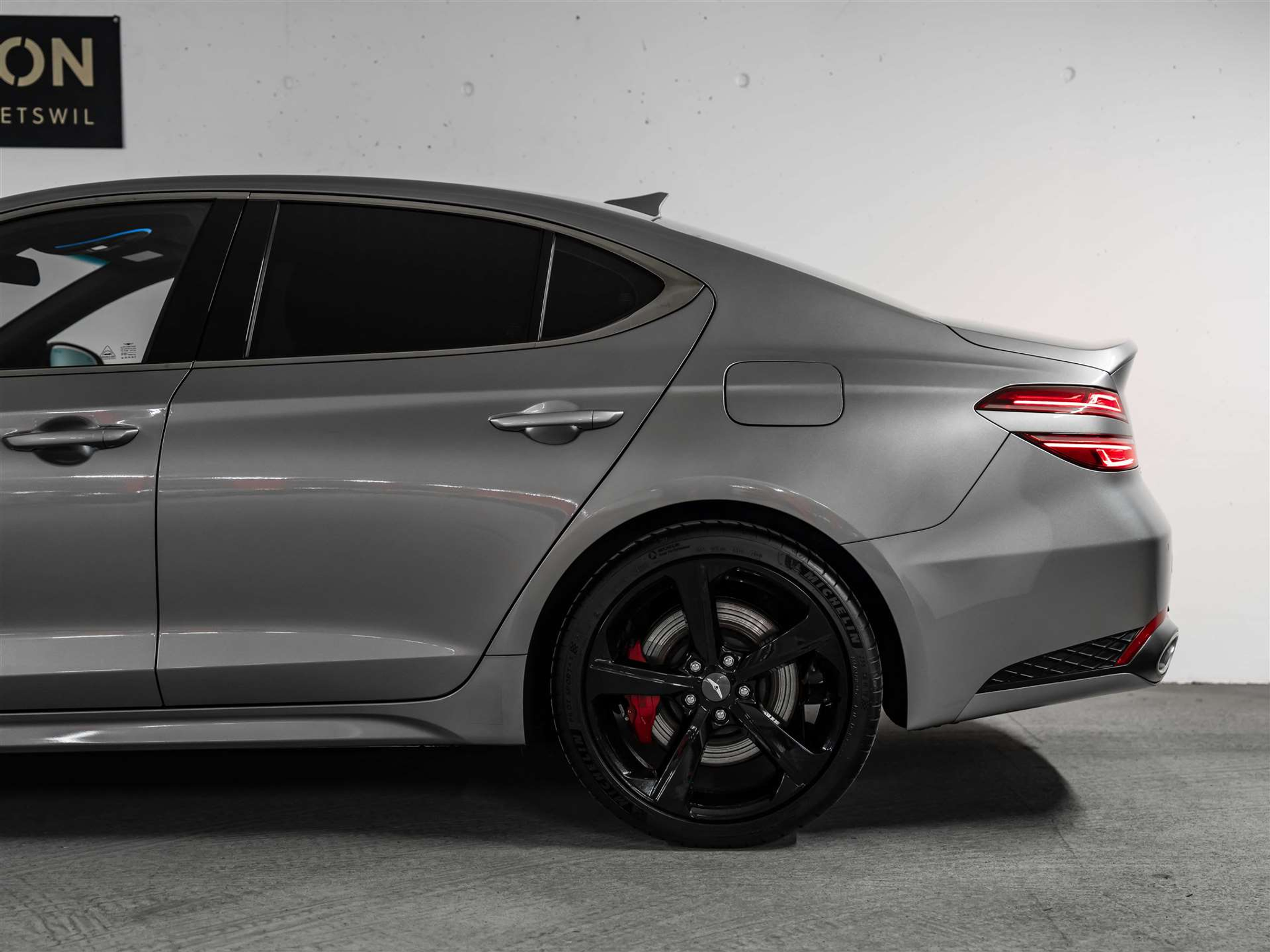 listing desktop thumbnail image 21