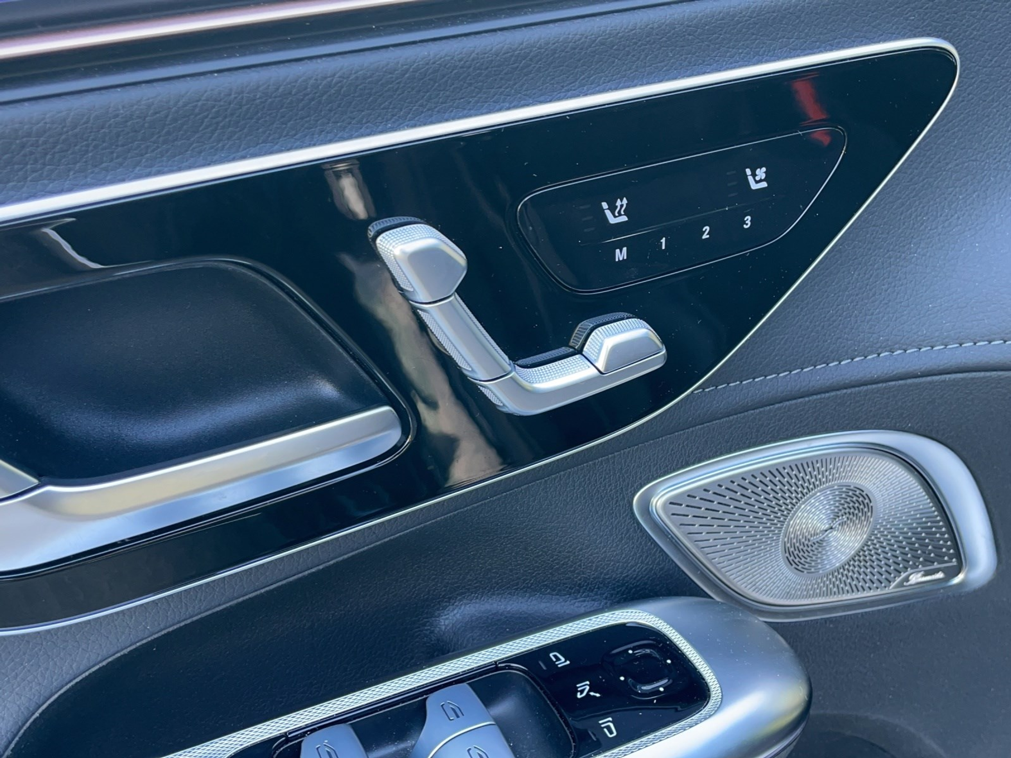 listing desktop thumbnail image 13