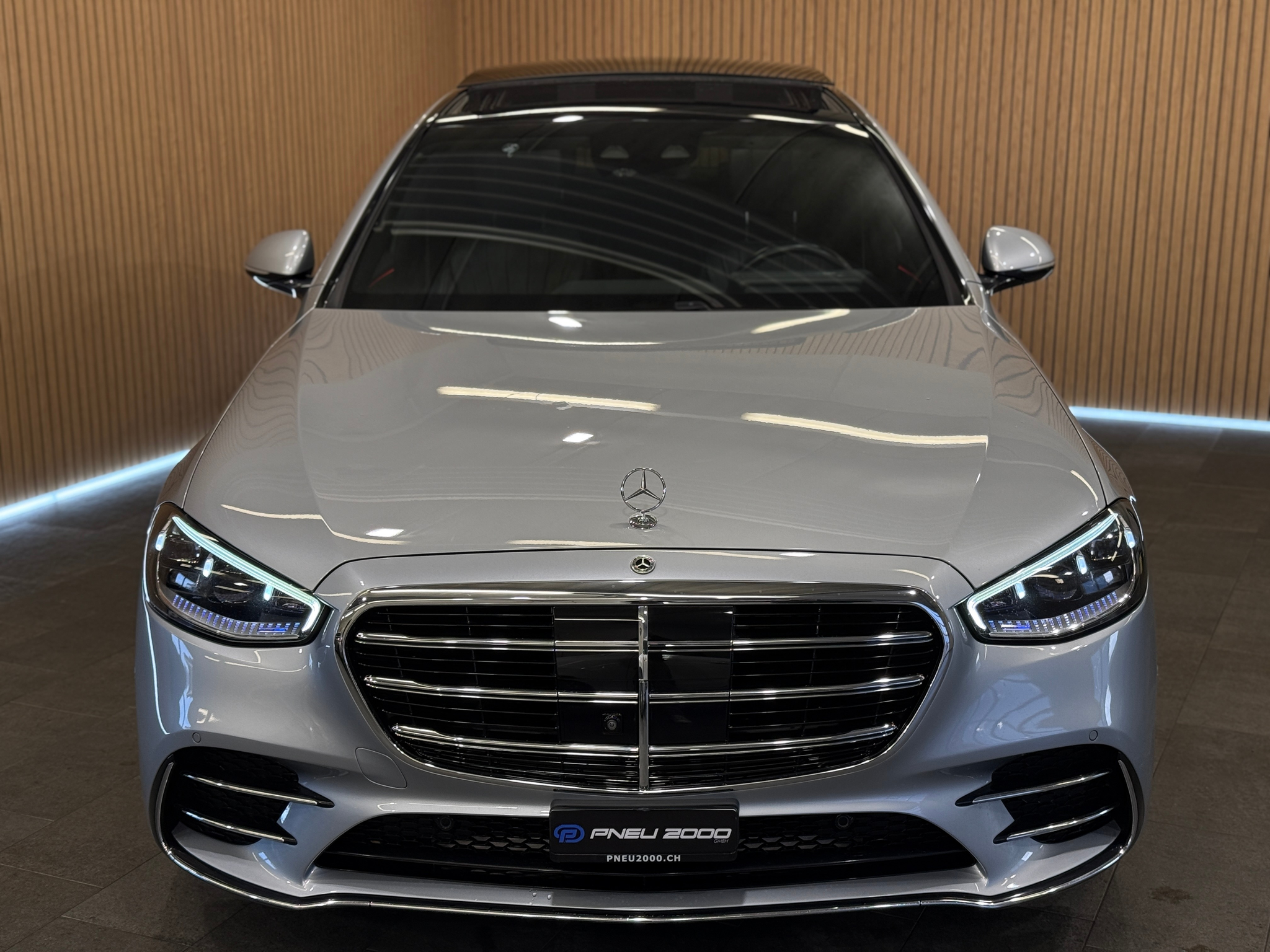 listing desktop thumbnail image 1