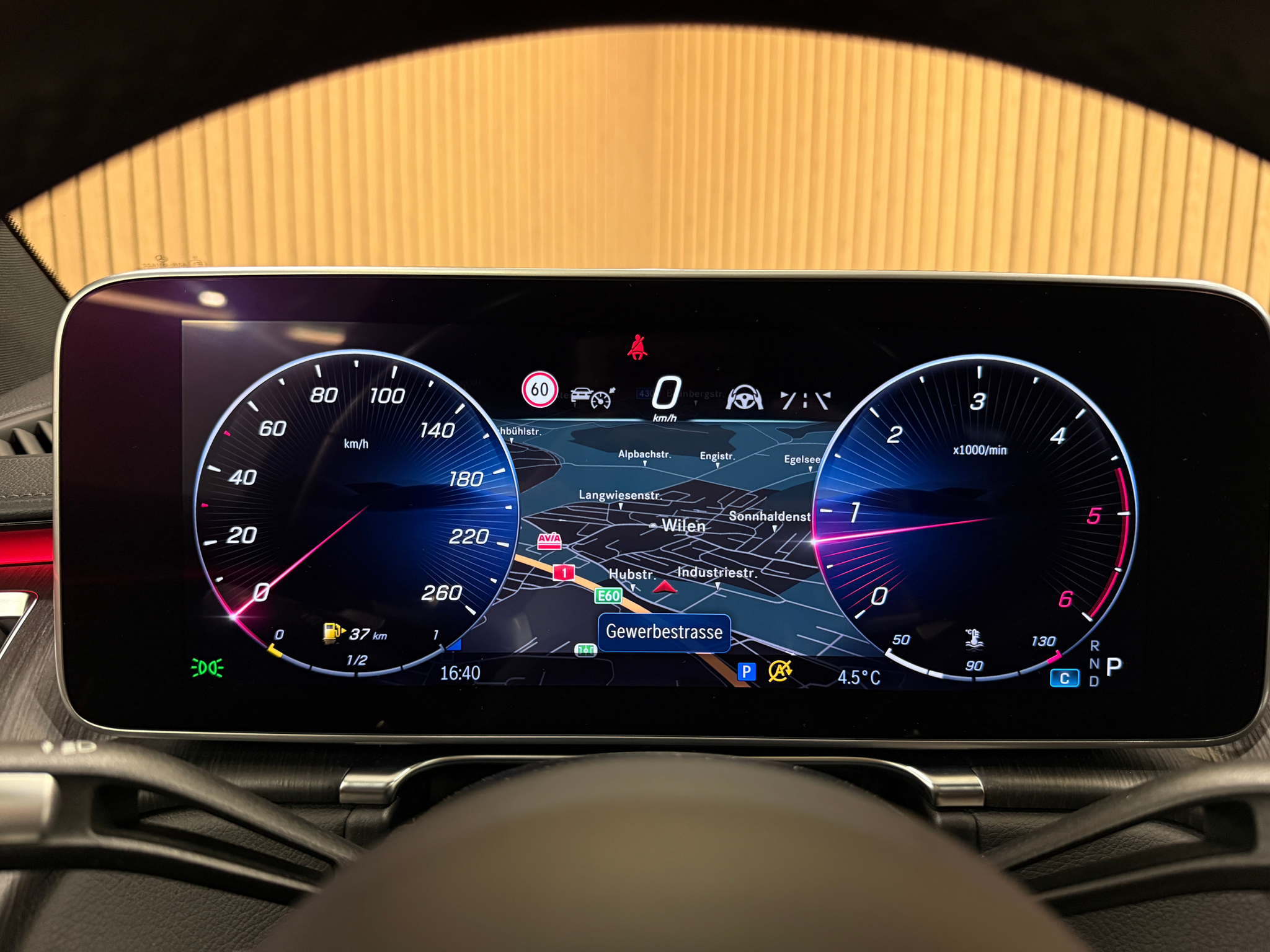 listing desktop thumbnail image 11