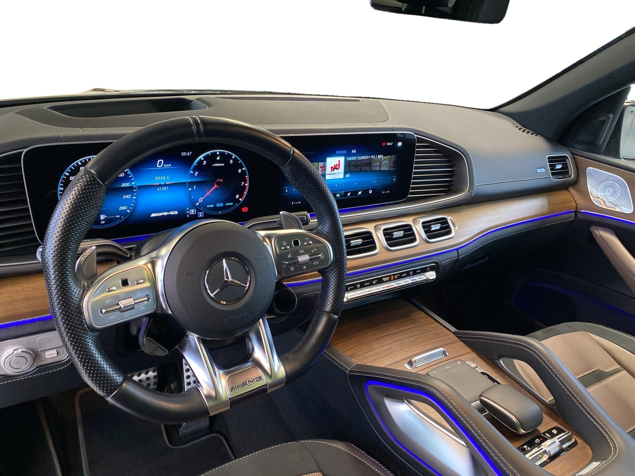 listing desktop thumbnail image 12