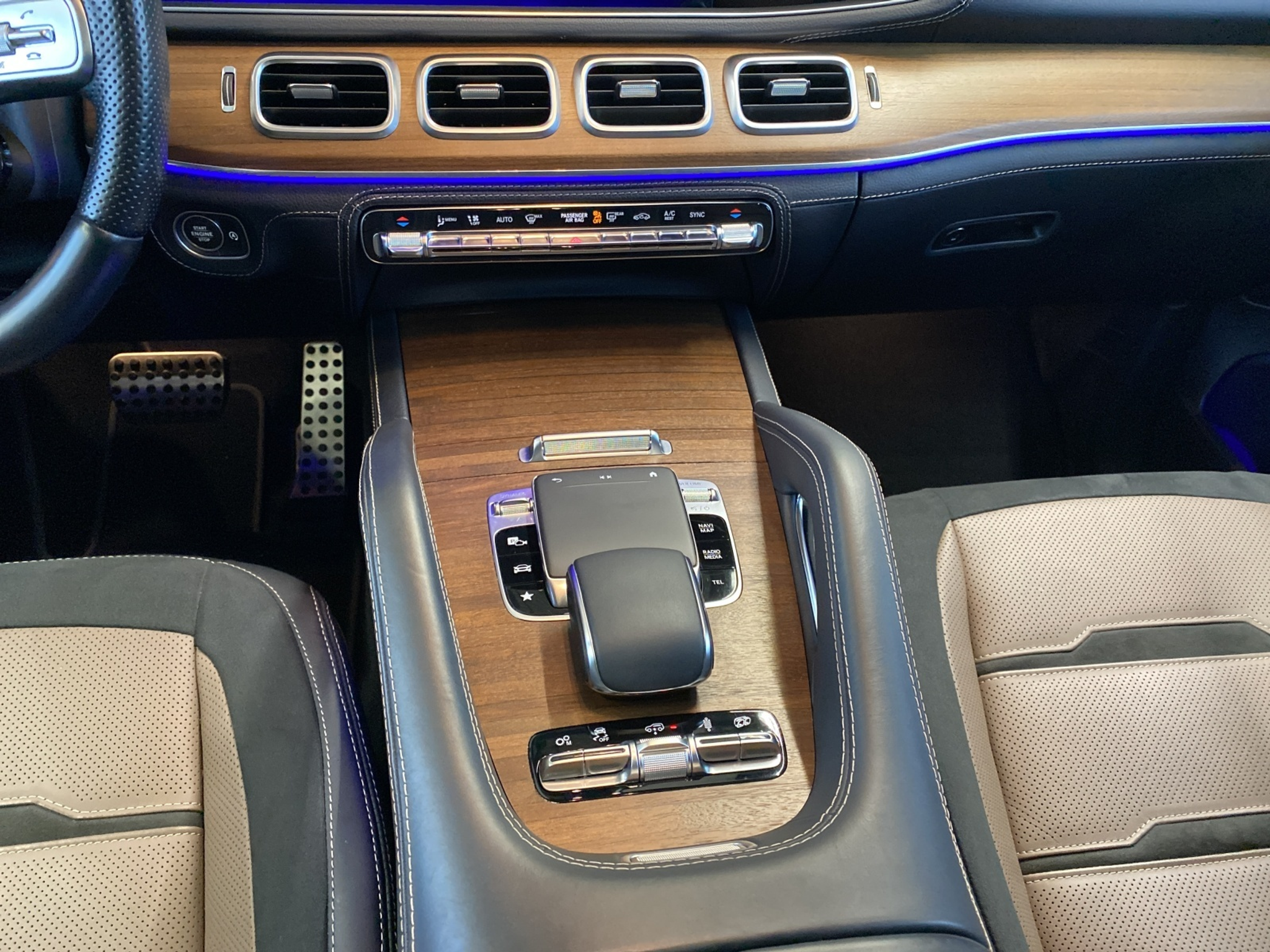 listing desktop thumbnail image 9