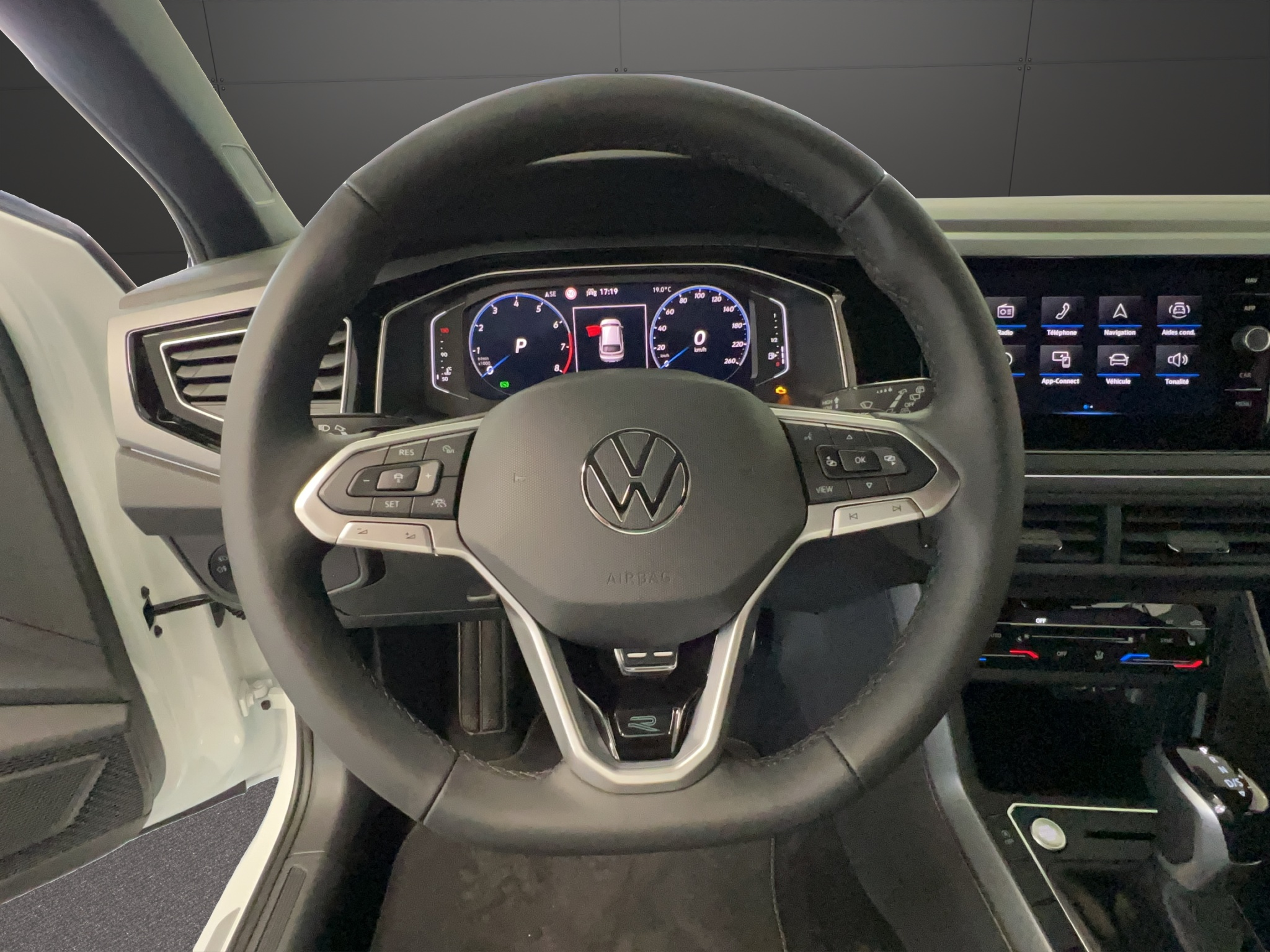 listing desktop thumbnail image 5