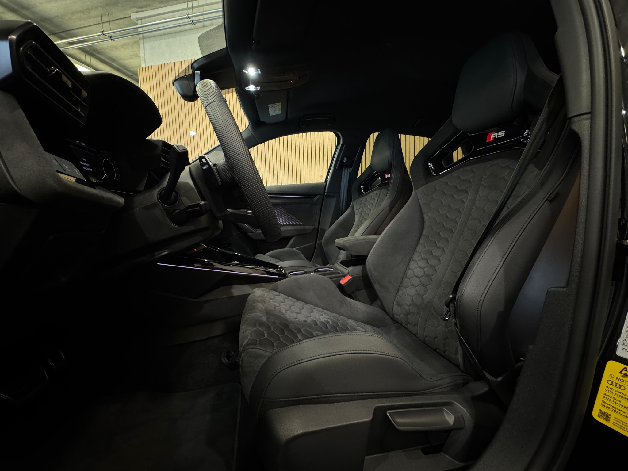 listing desktop thumbnail image 23