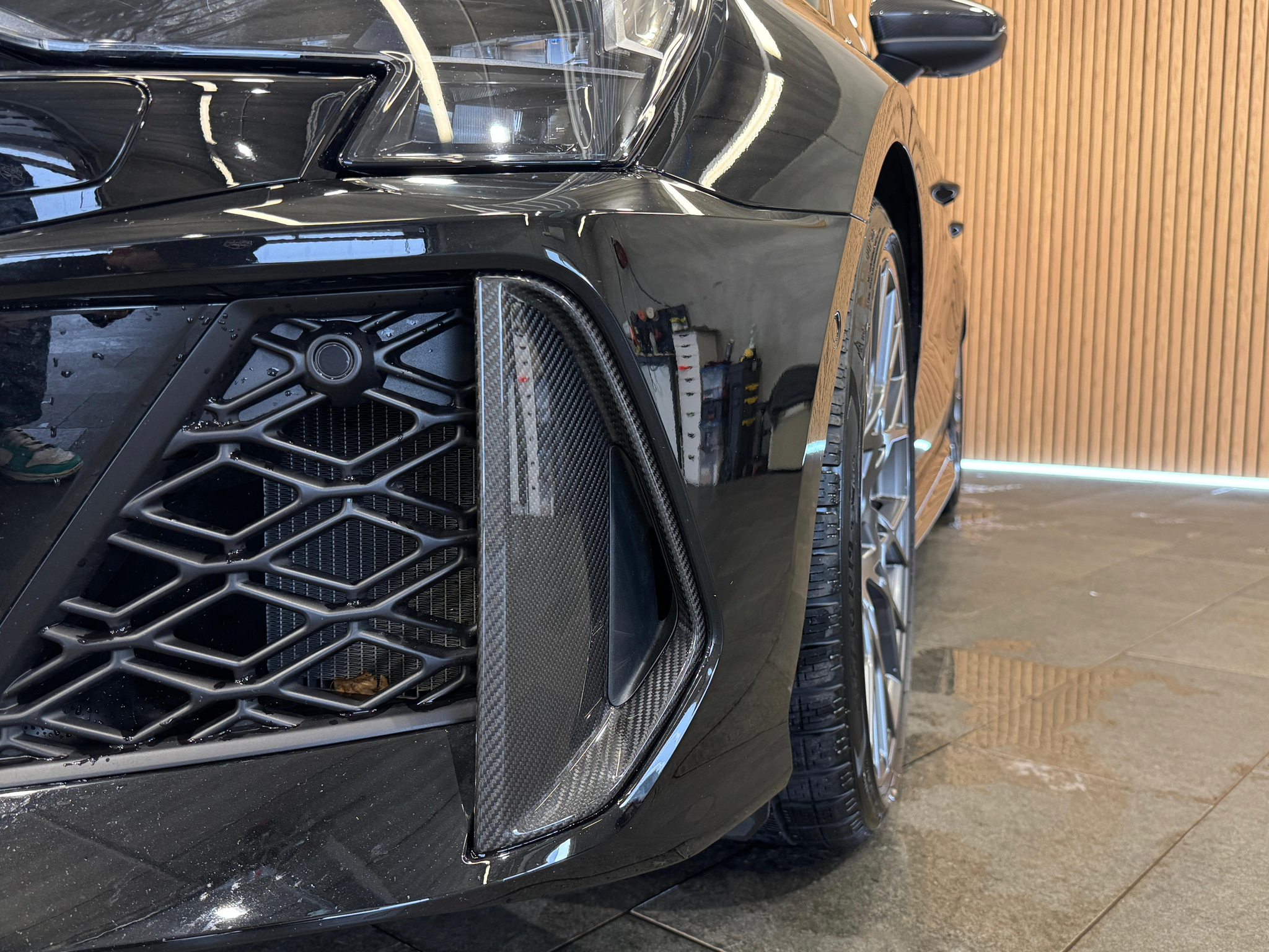 listing desktop thumbnail image 24