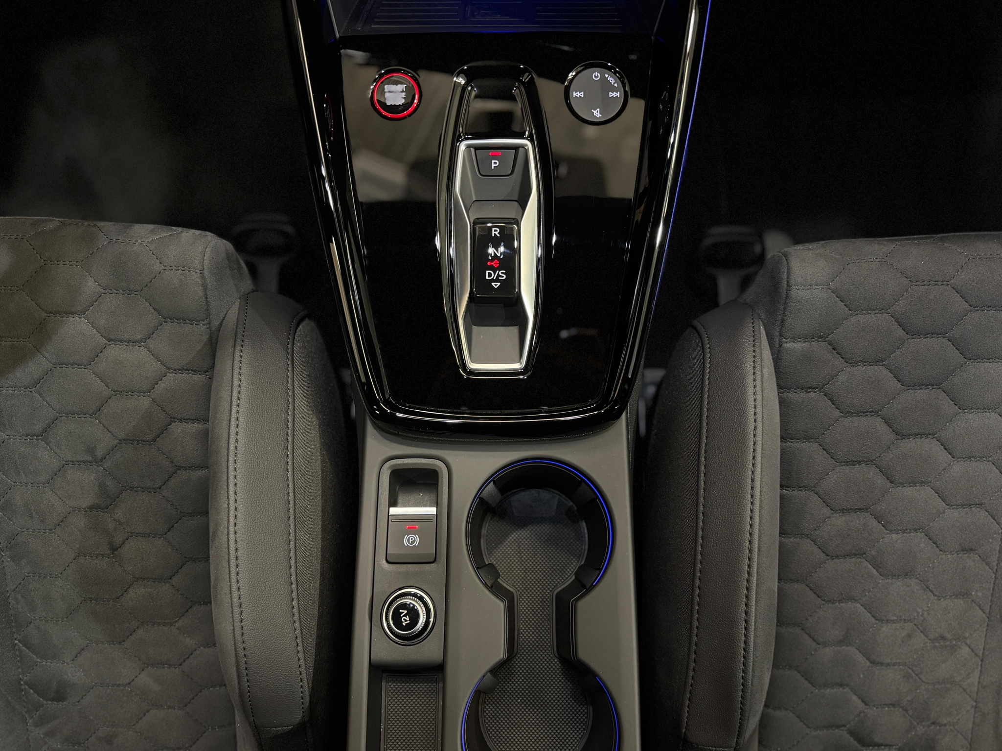 listing desktop thumbnail image 12