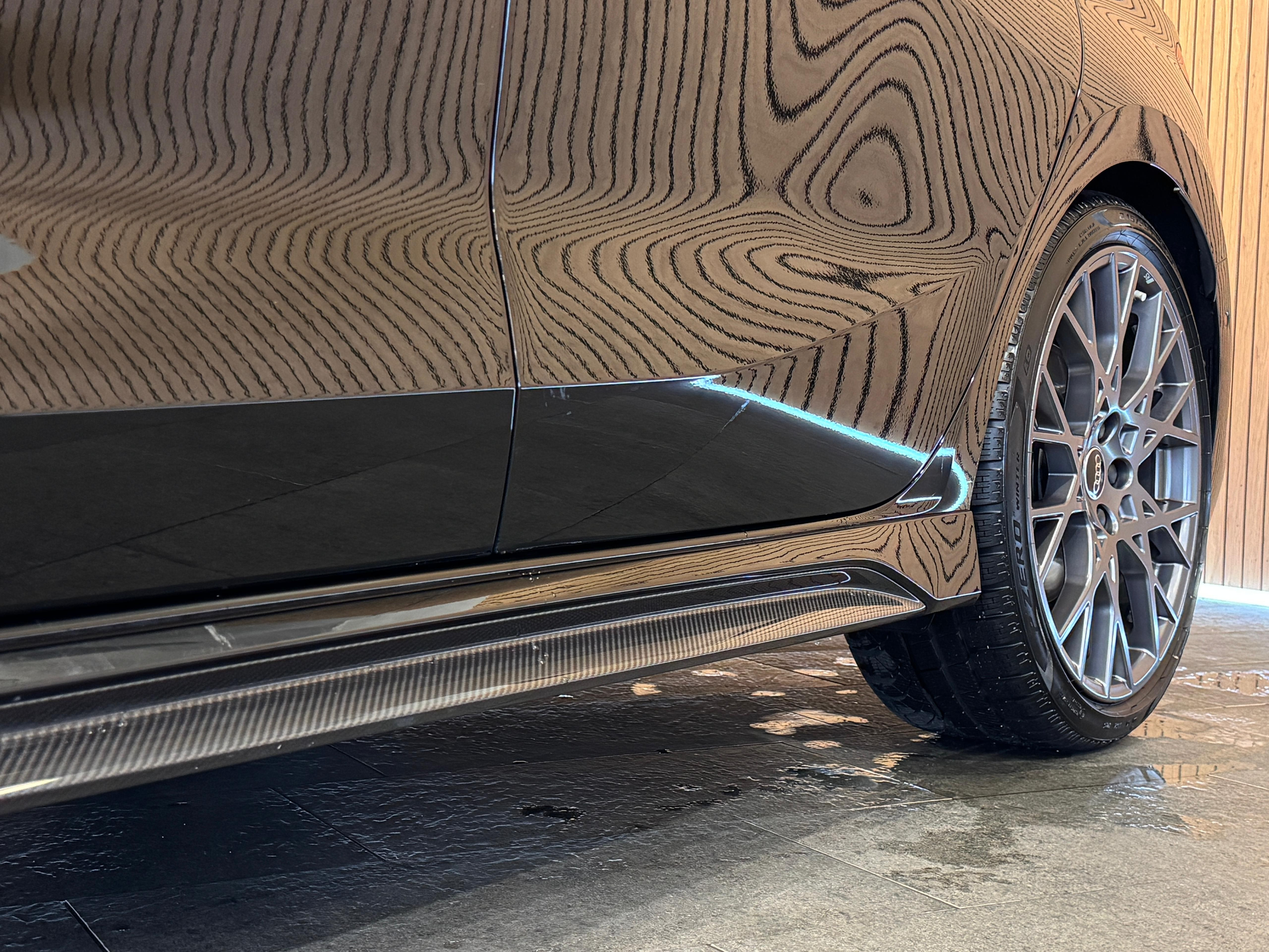 listing desktop thumbnail image 6