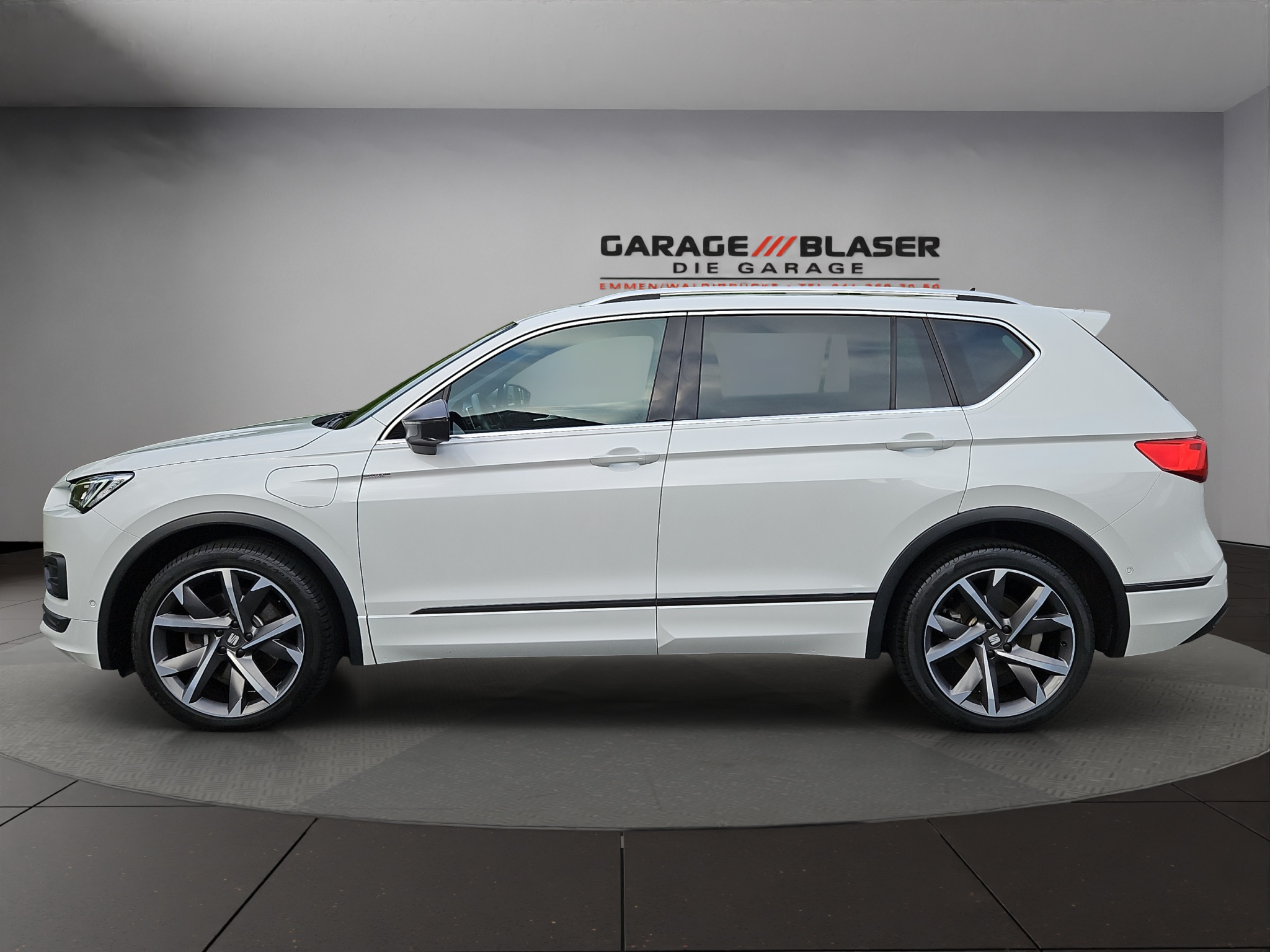 listing desktop thumbnail image 1