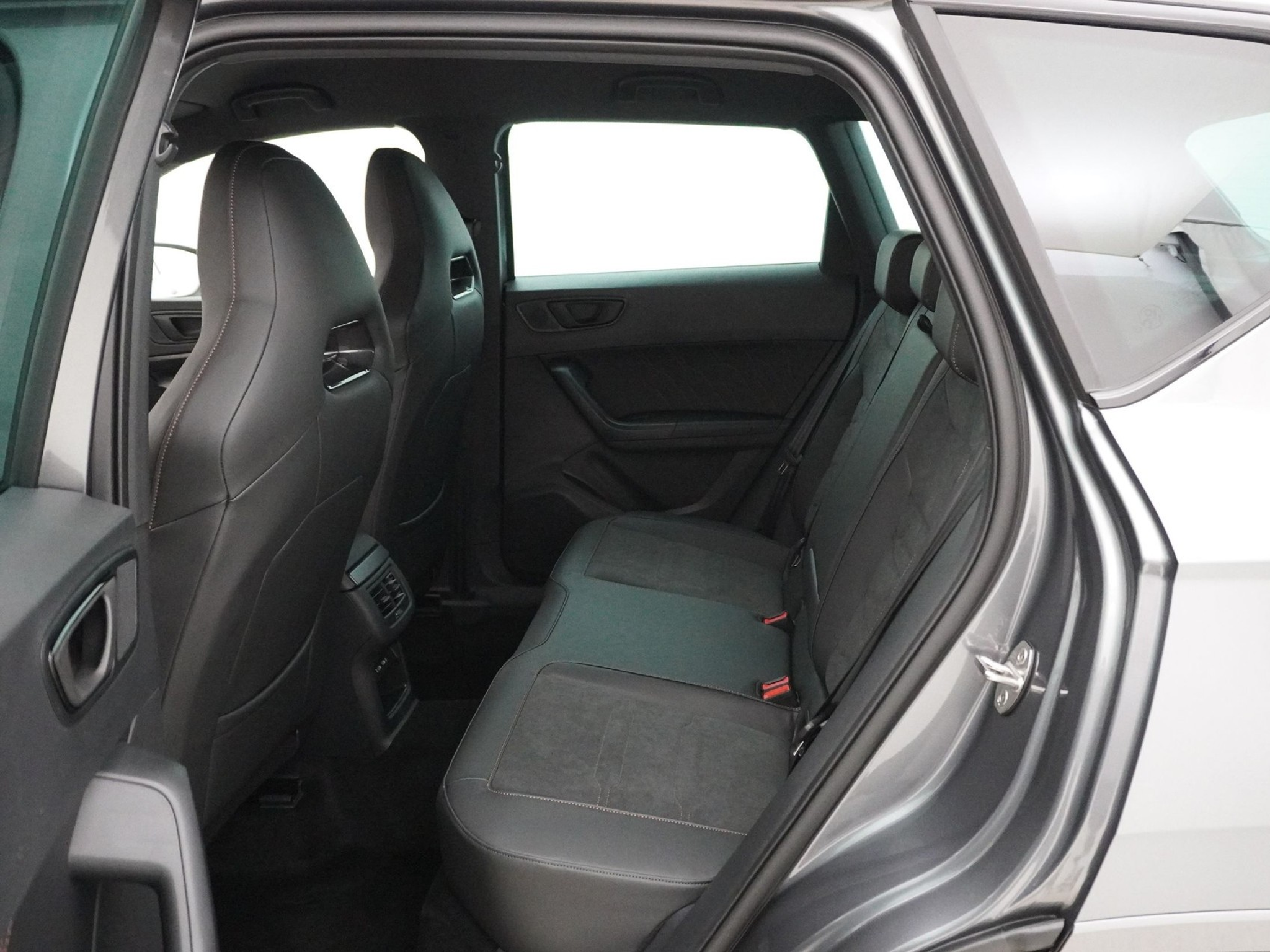 listing desktop thumbnail image 14