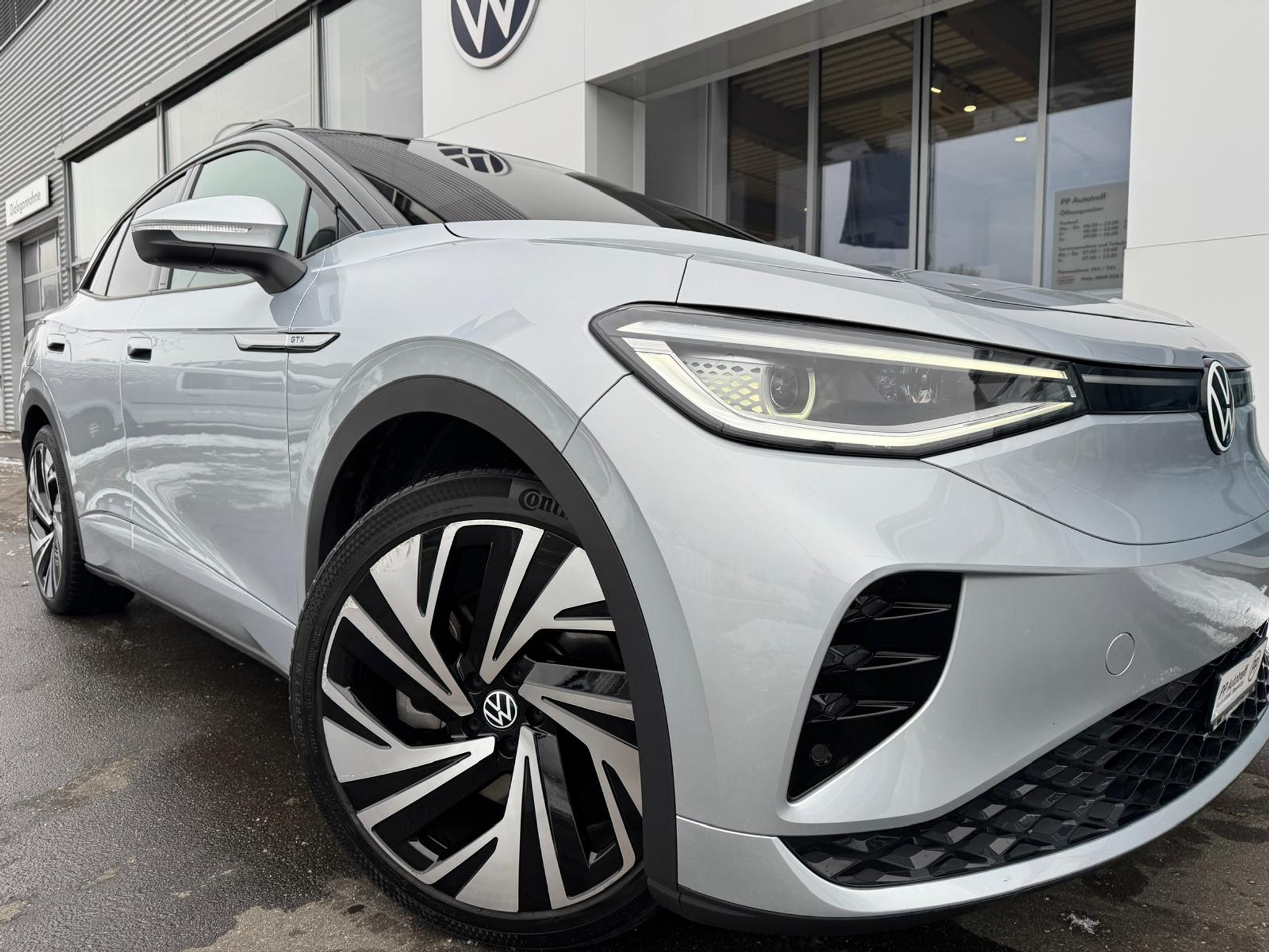 listing desktop thumbnail image 1