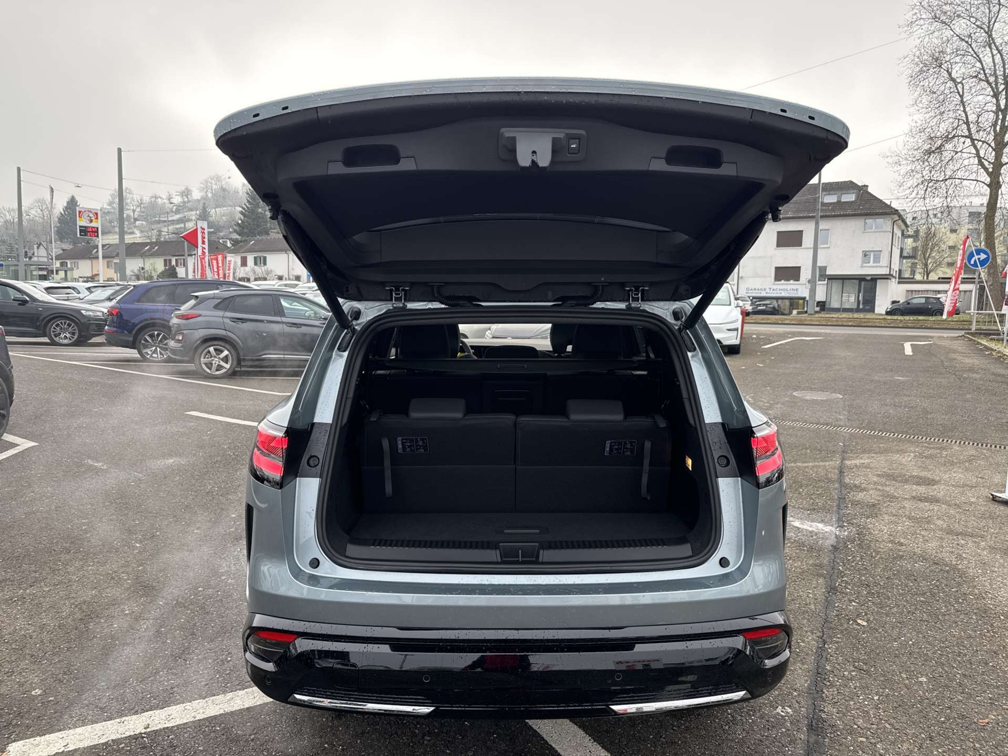 listing desktop thumbnail image 7