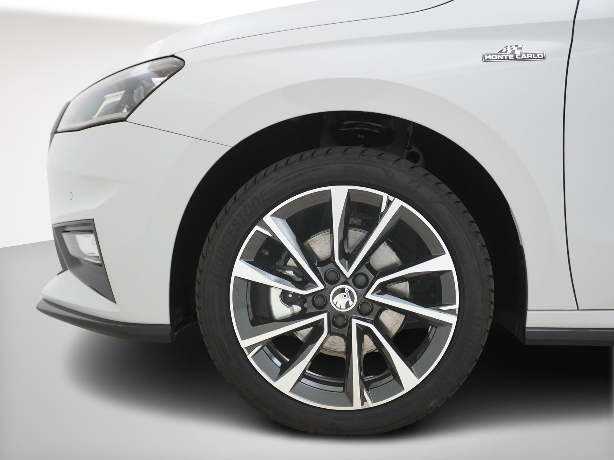 listing desktop thumbnail image 9