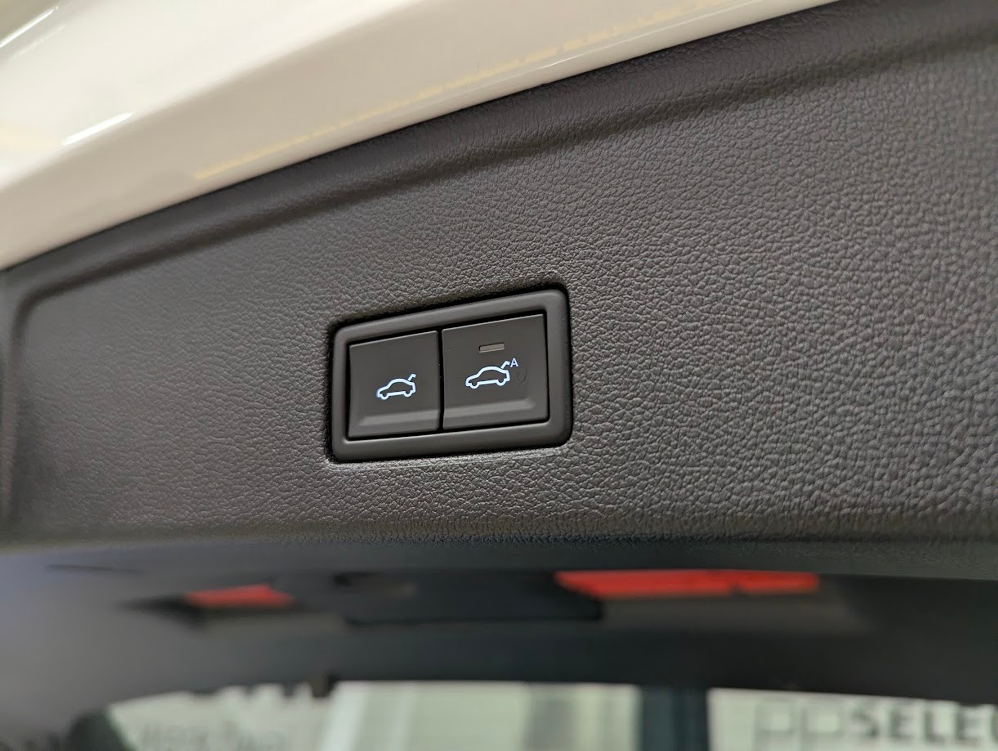 listing desktop thumbnail image 28