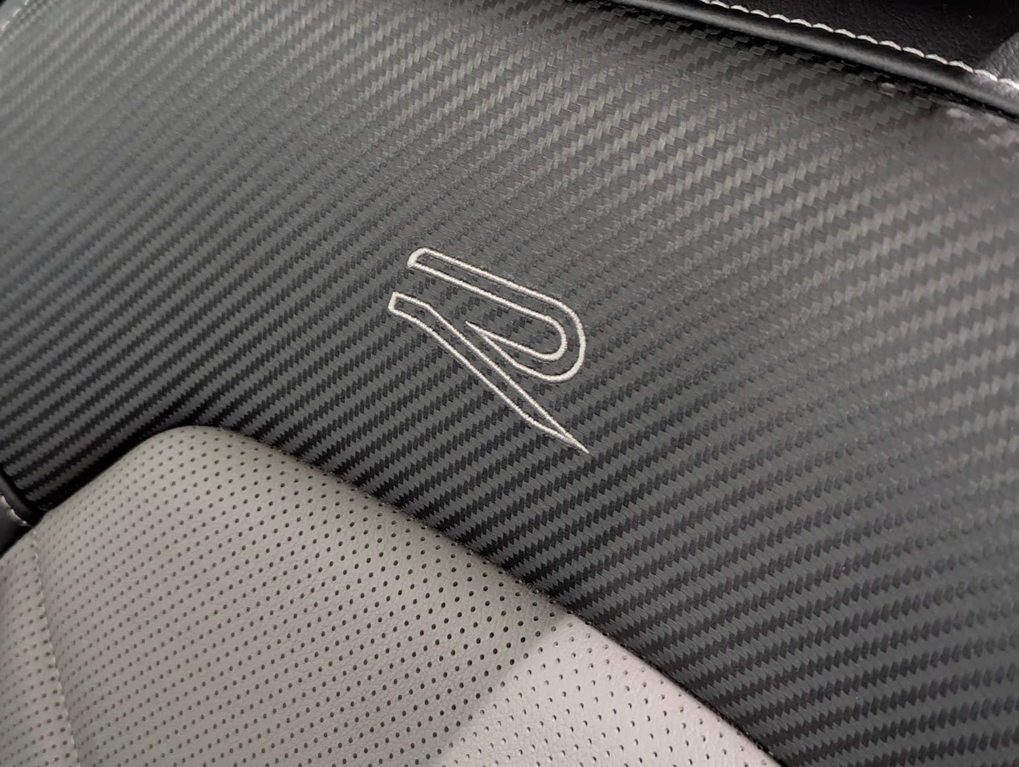 listing desktop thumbnail image 3