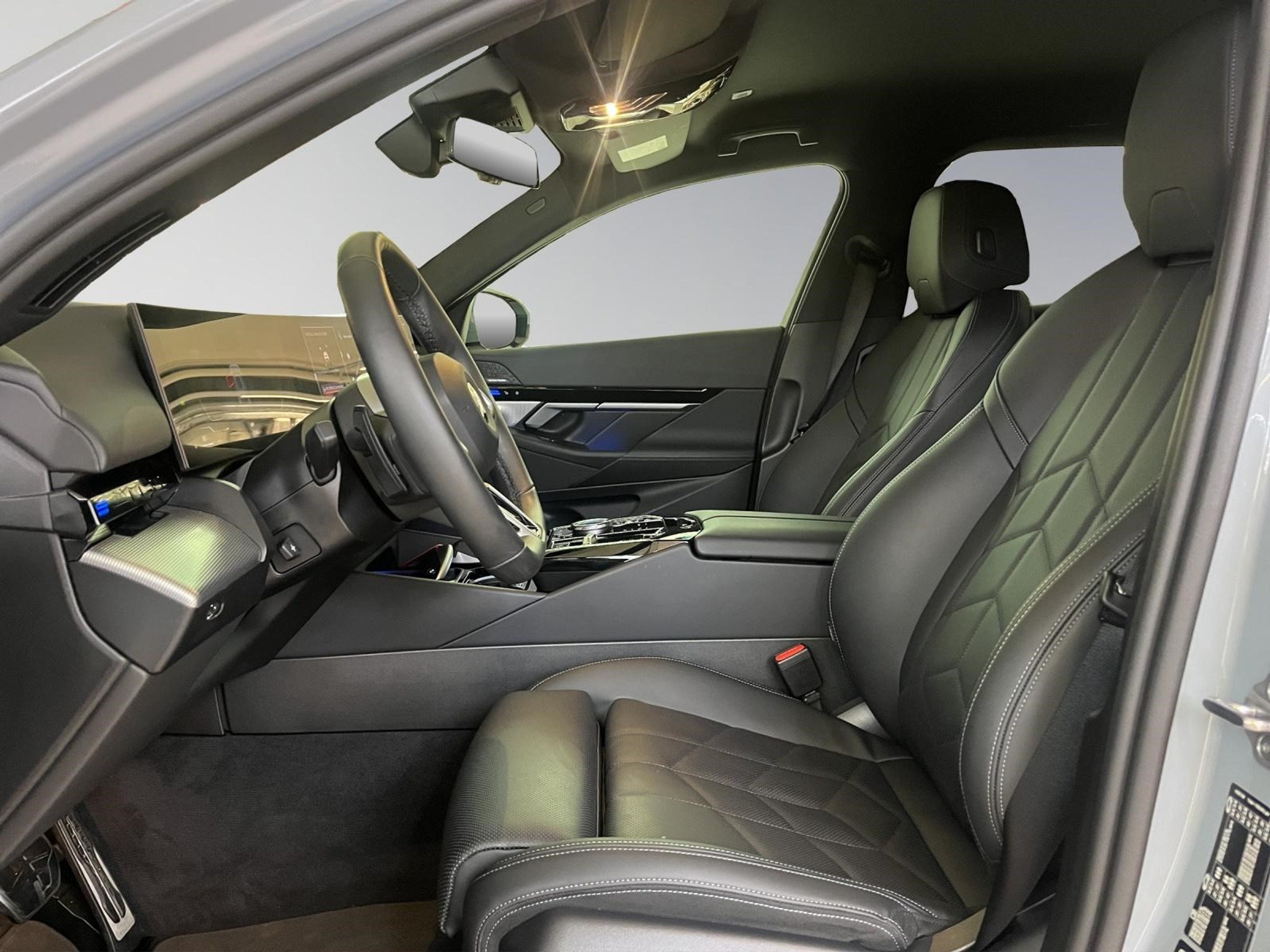 listing desktop thumbnail image 10