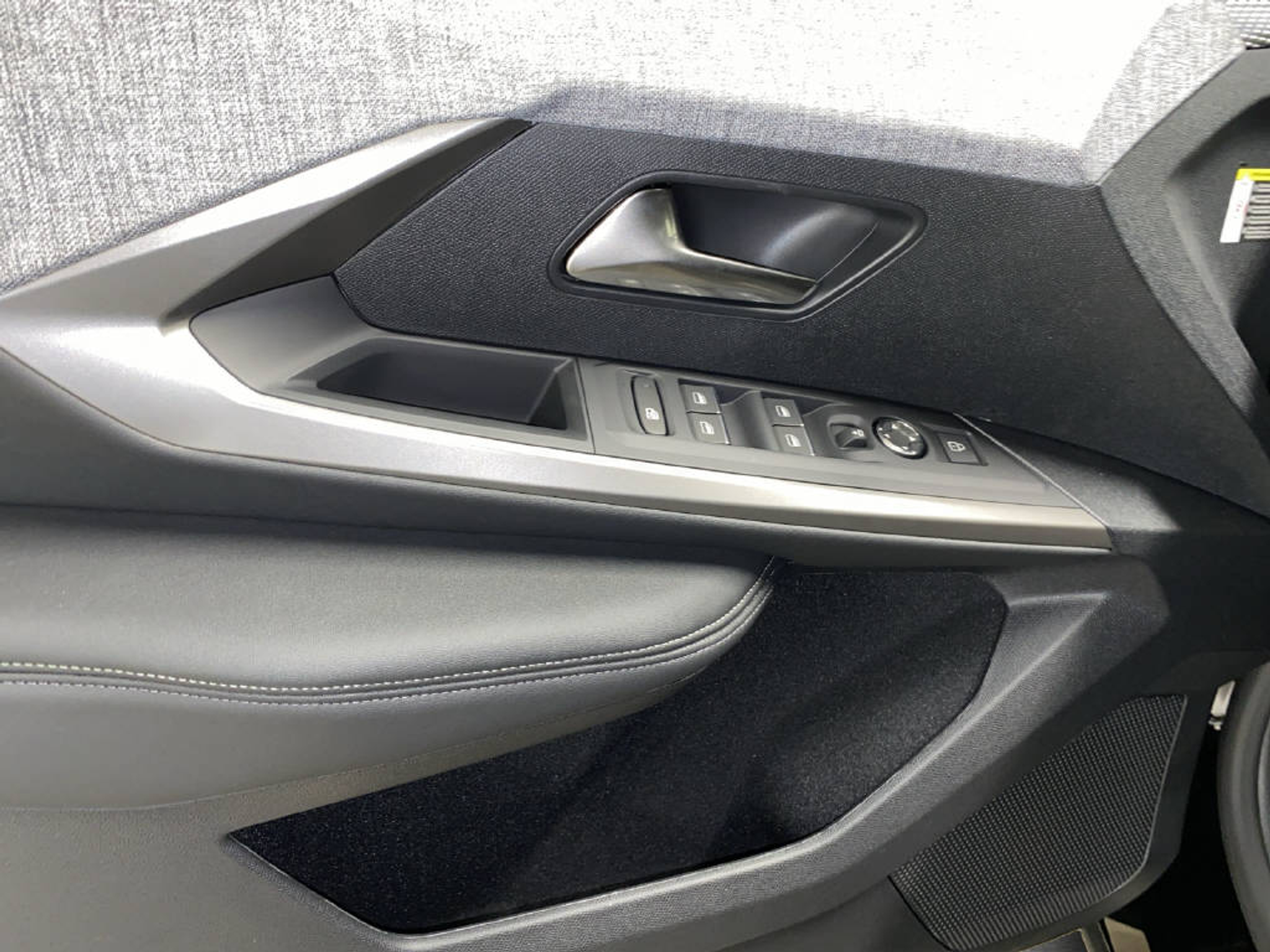 listing desktop thumbnail image 10