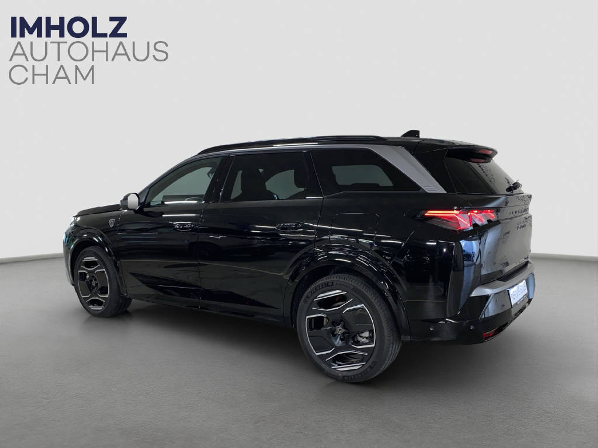 listing desktop thumbnail image 2