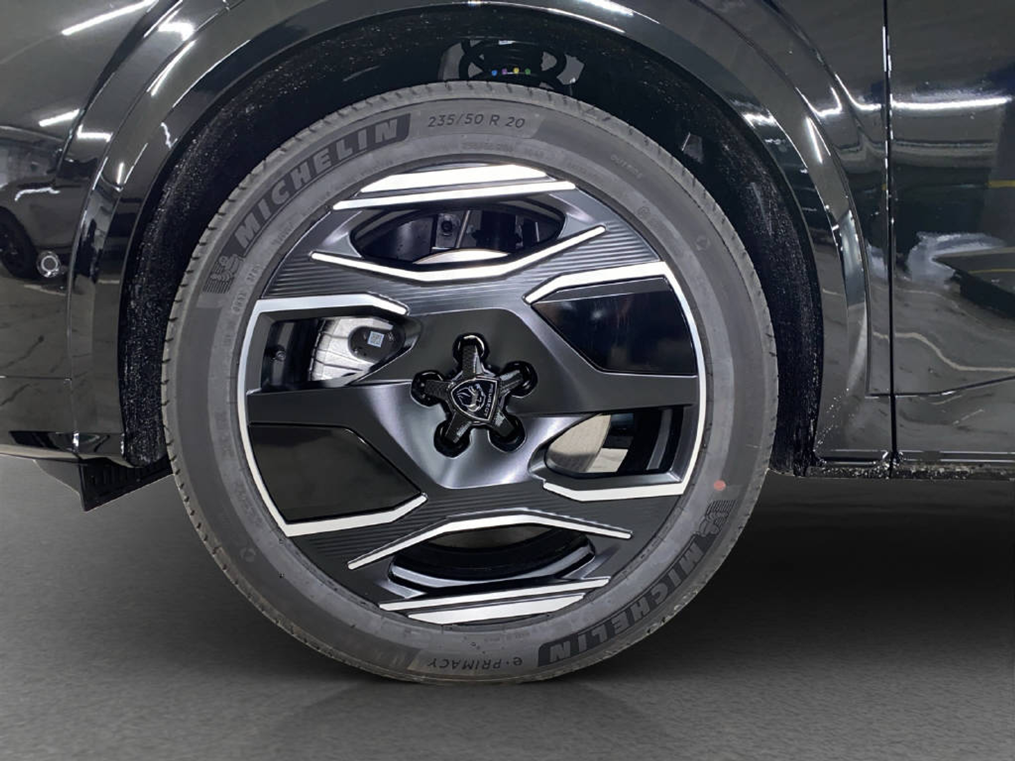 listing desktop thumbnail image 13