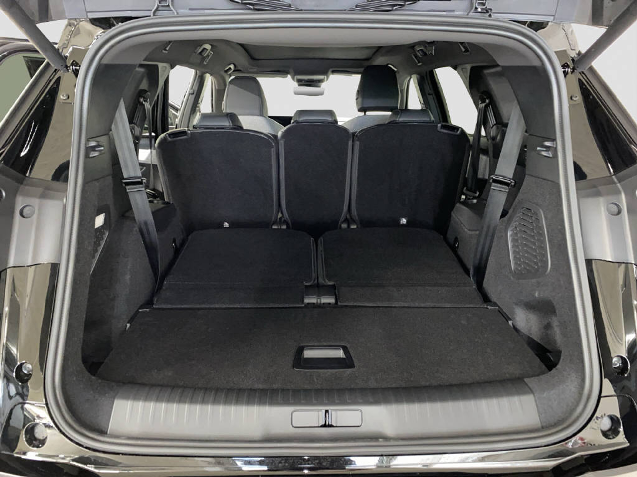 listing desktop thumbnail image 12