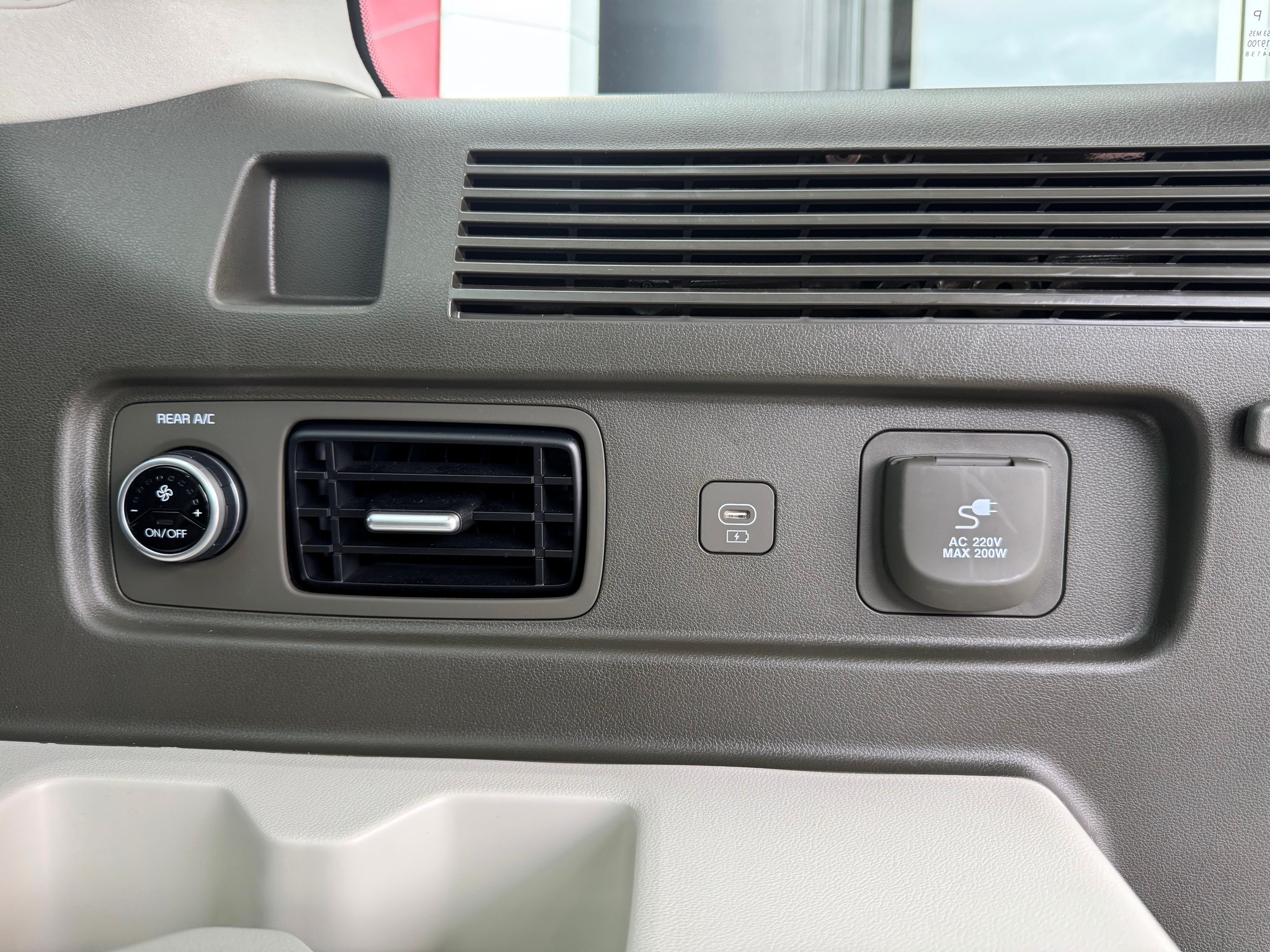 listing desktop thumbnail image 26