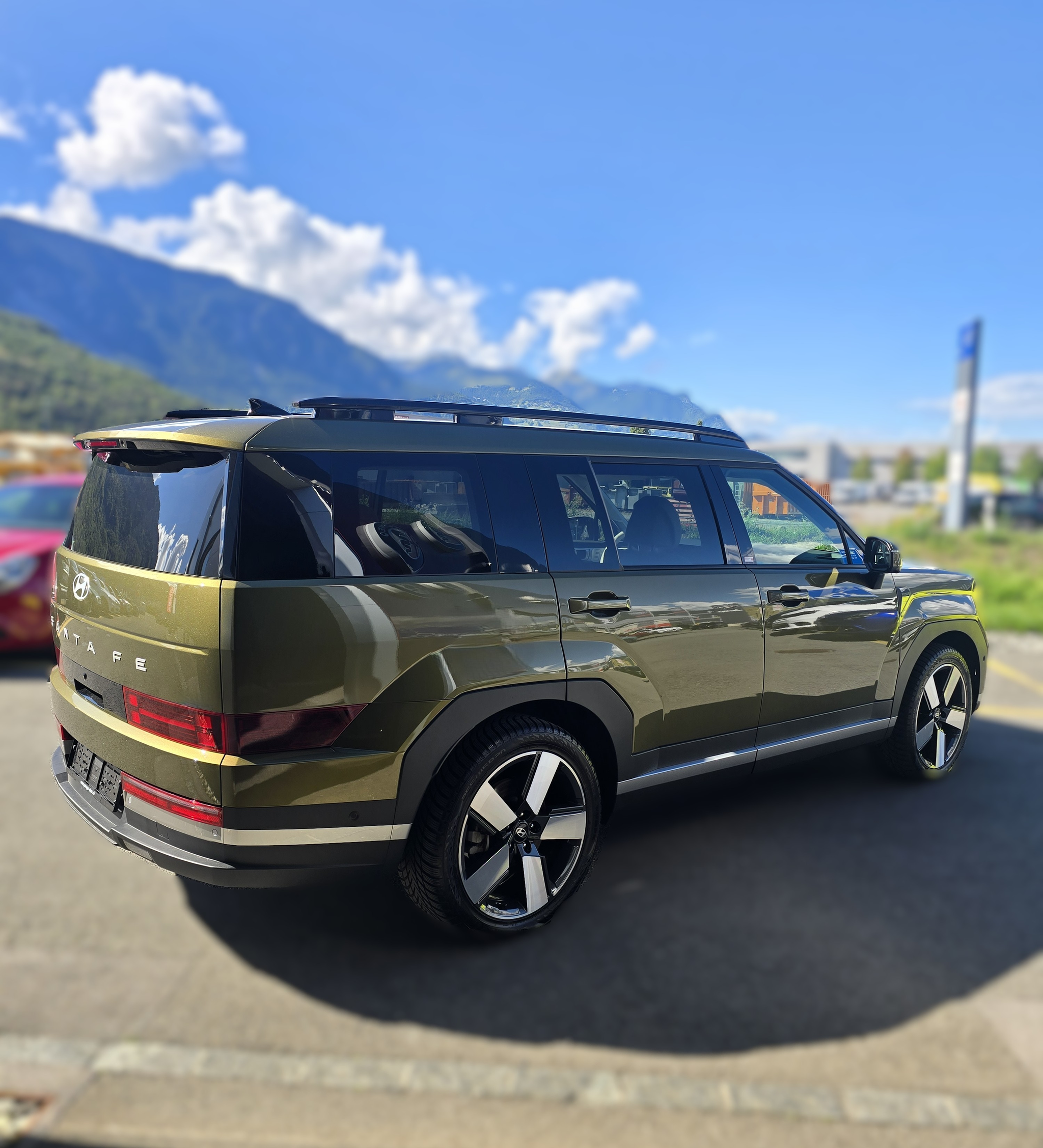 listing desktop thumbnail image 5