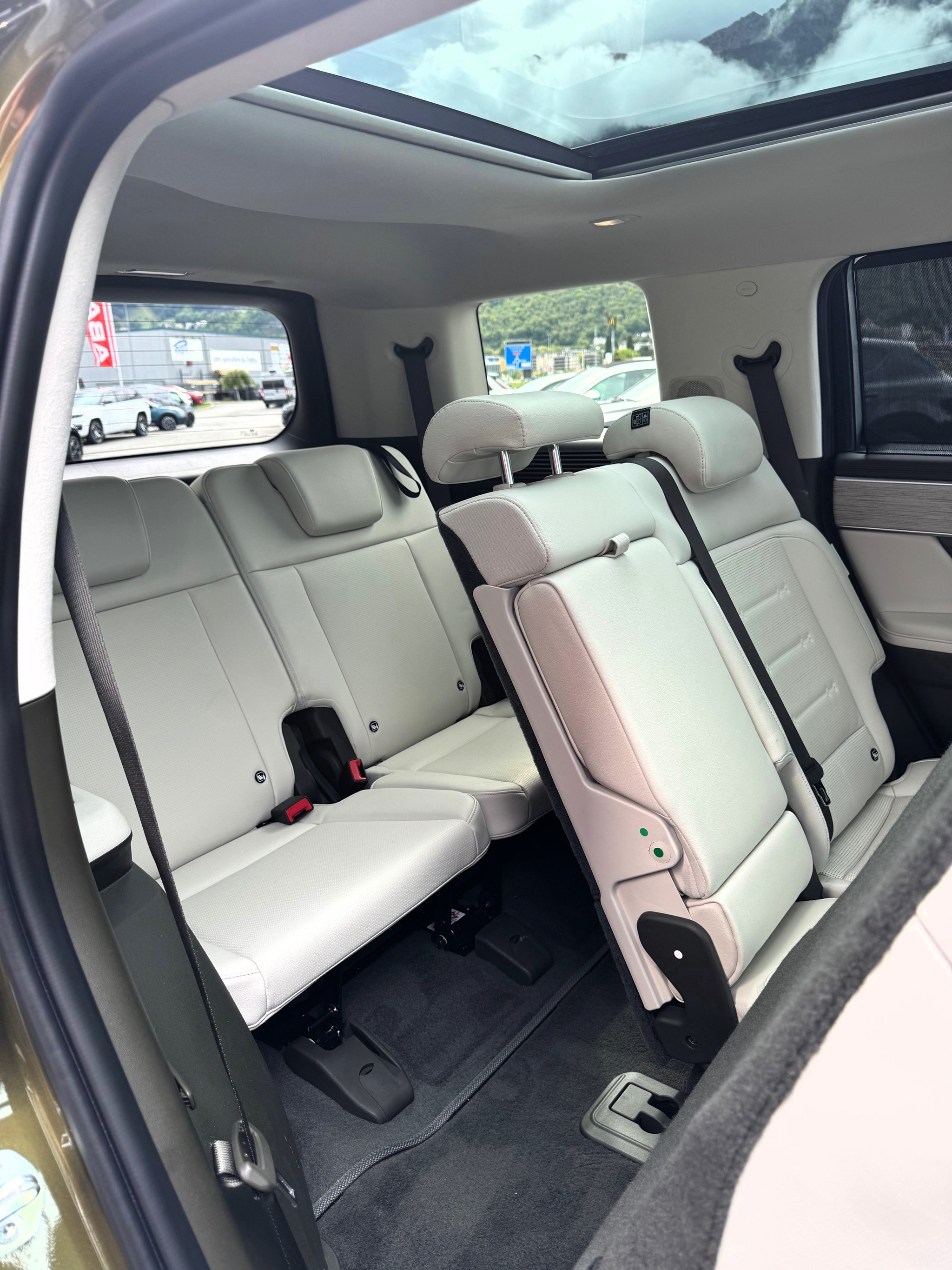 listing desktop thumbnail image 21